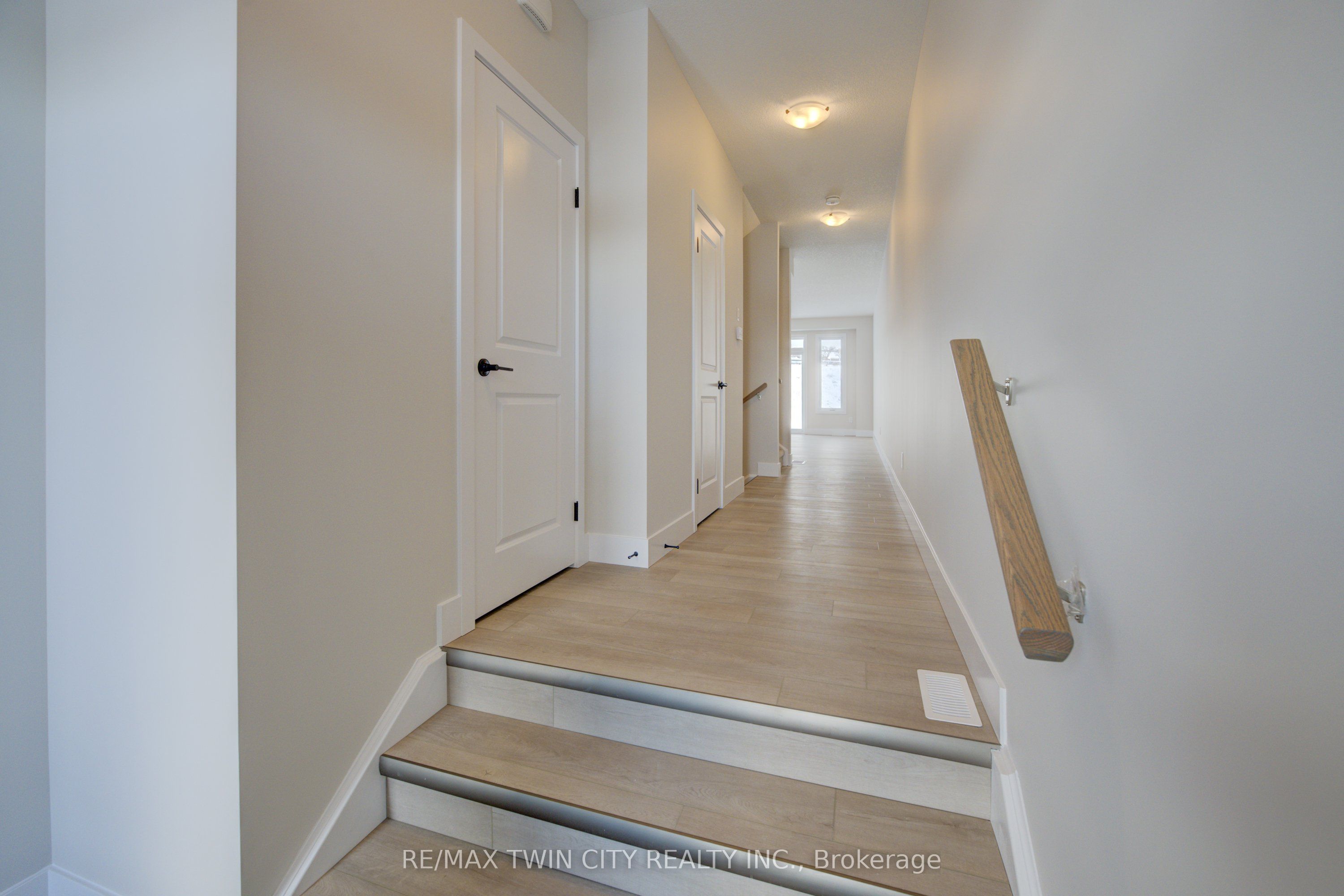 163 Dunnigan Drive, Kitchener, ON N2B 0B1 photo 4