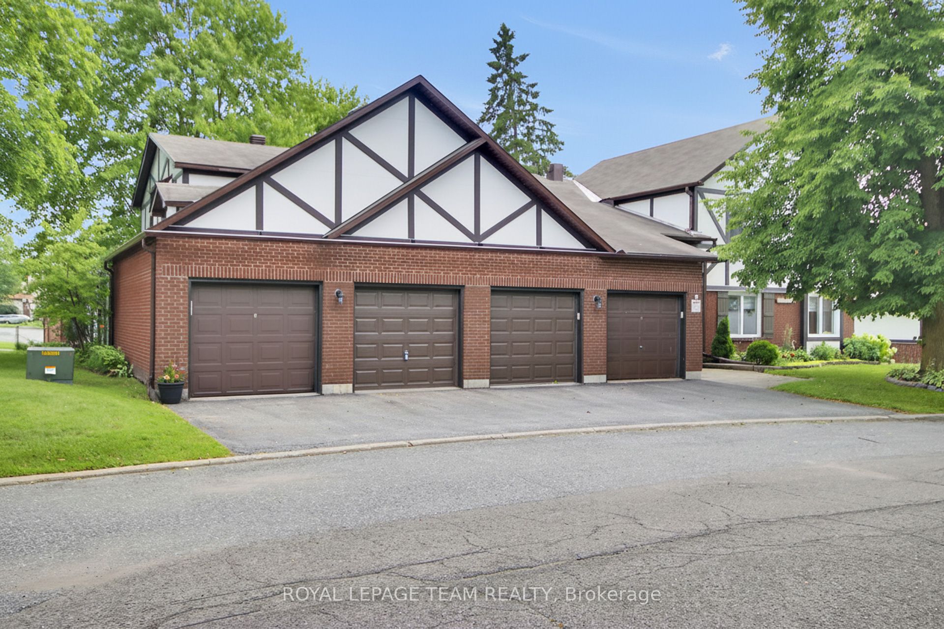 10 Stonehill Court B, Kanata, ON K2M 1E5 photo 3