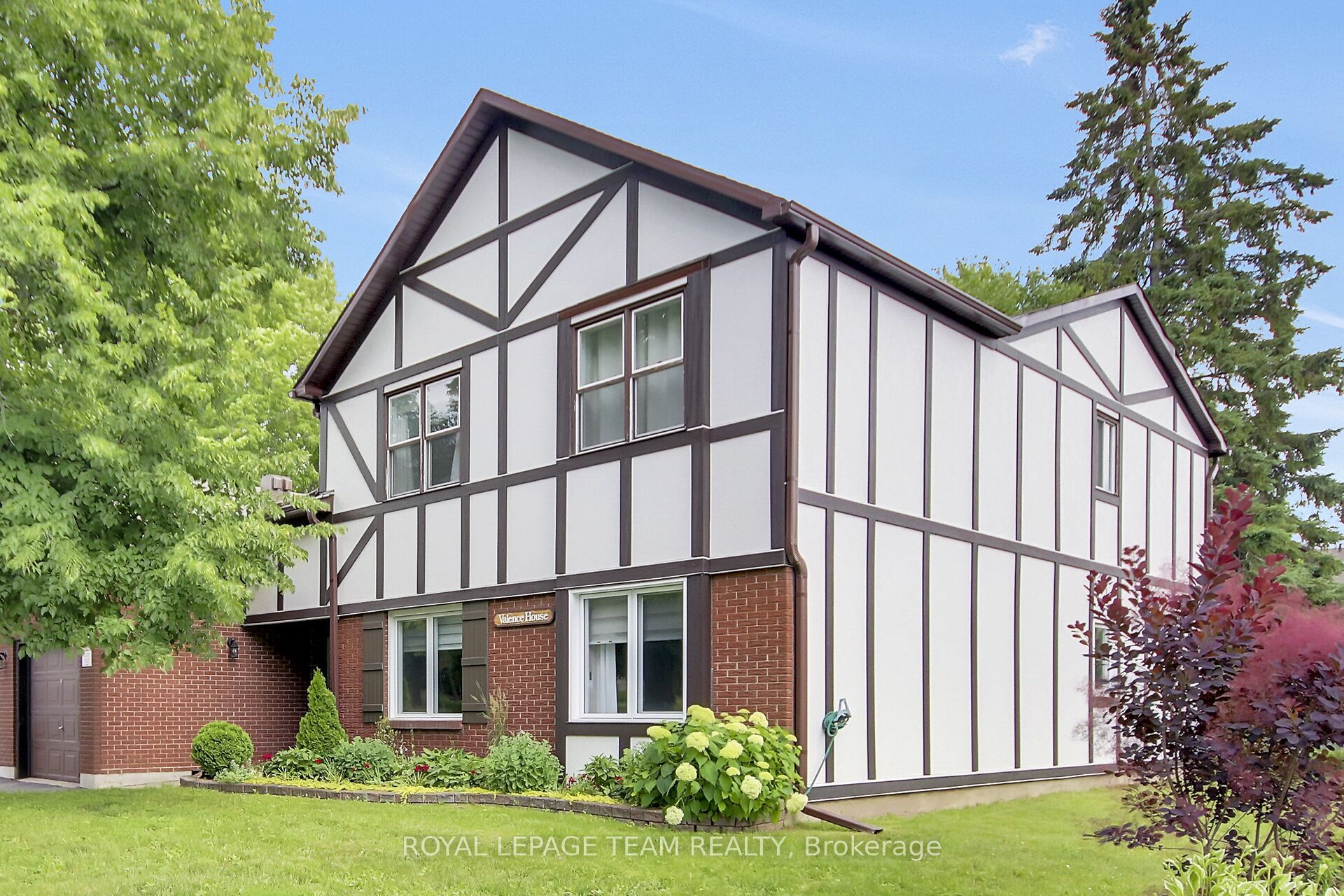 10 Stonehill Court B, Kanata, ON K2M 1E5 photo 4