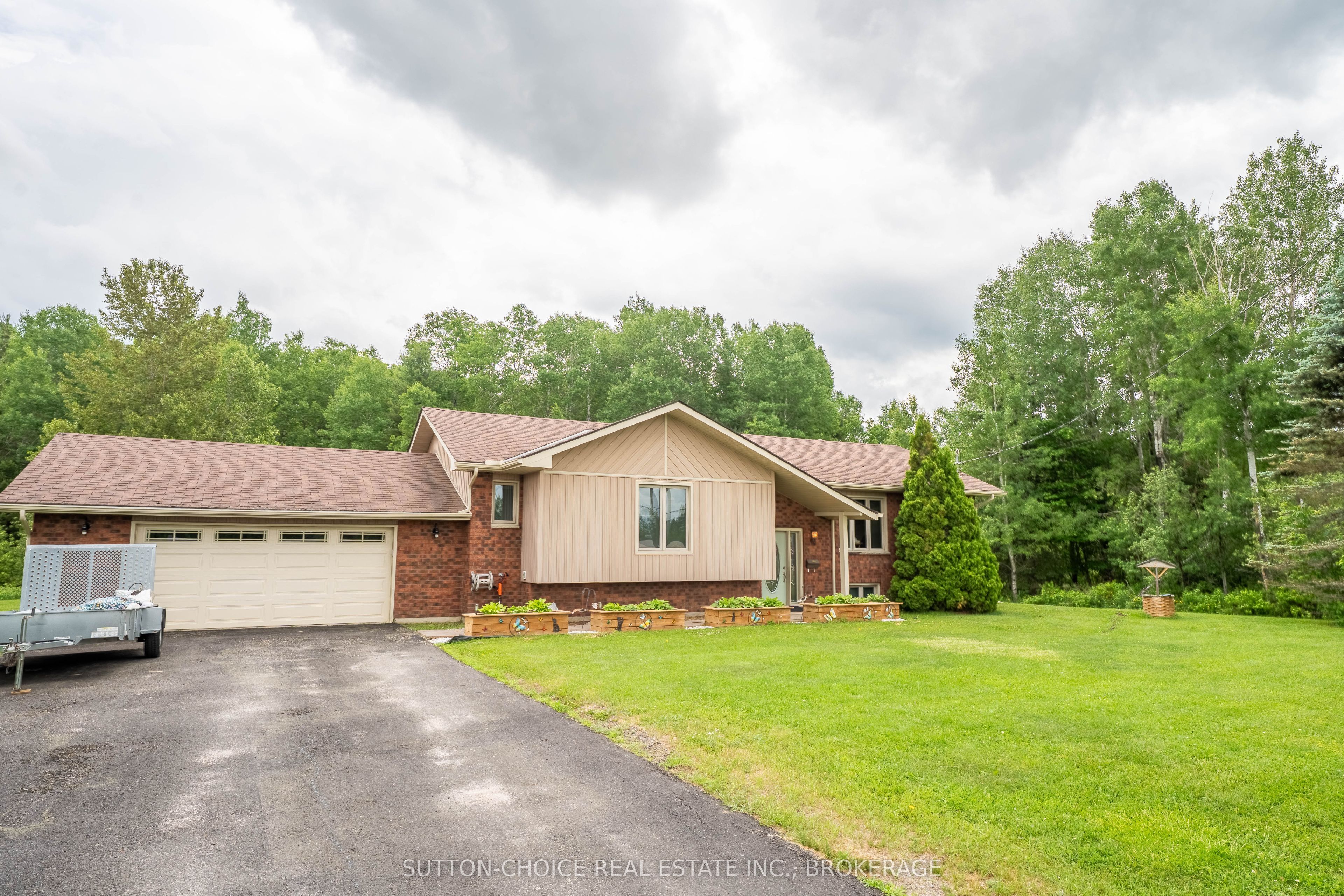 246 Yonge Street, Bonfield, ON P0H 1E0 photo 3