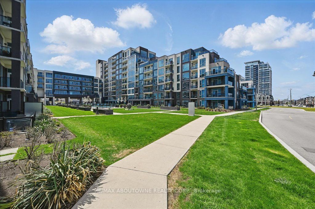 16 Concord Place 135, Grimsby, ON L3M 0J1
