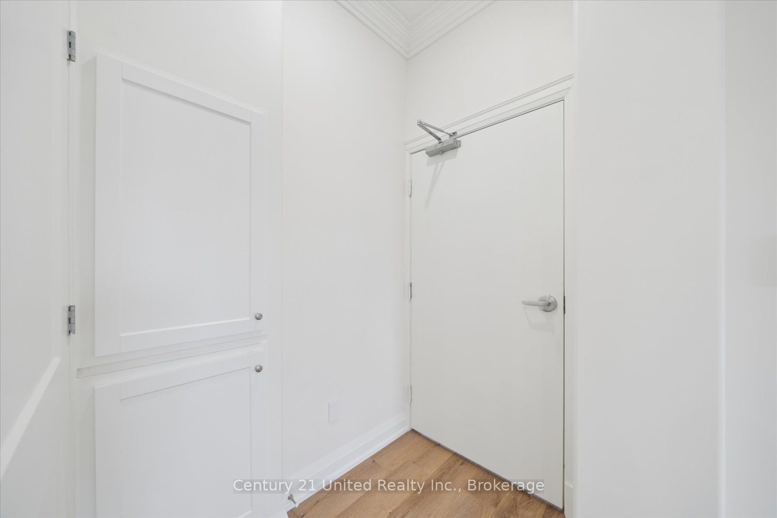 1027 Willcox Street 201, Selwyn, ON K0L 1H0 photo 3