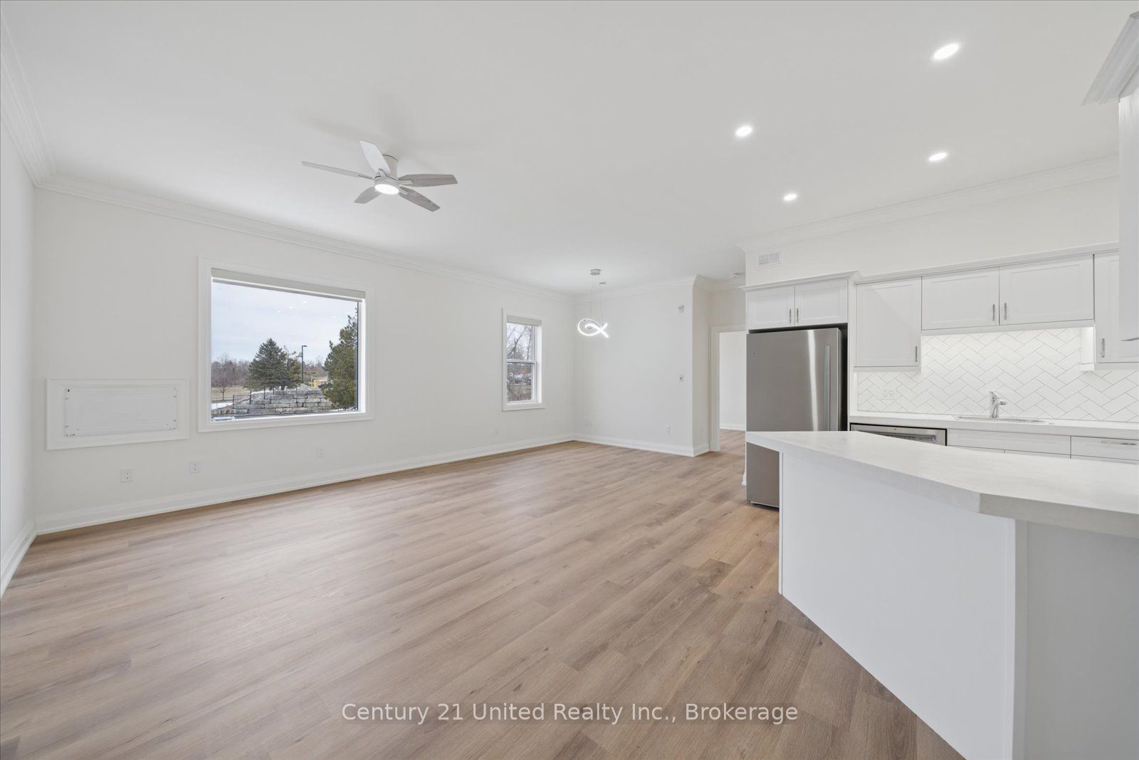1027 Willcox Street 201, Selwyn, ON K0L 1H0 photo 5