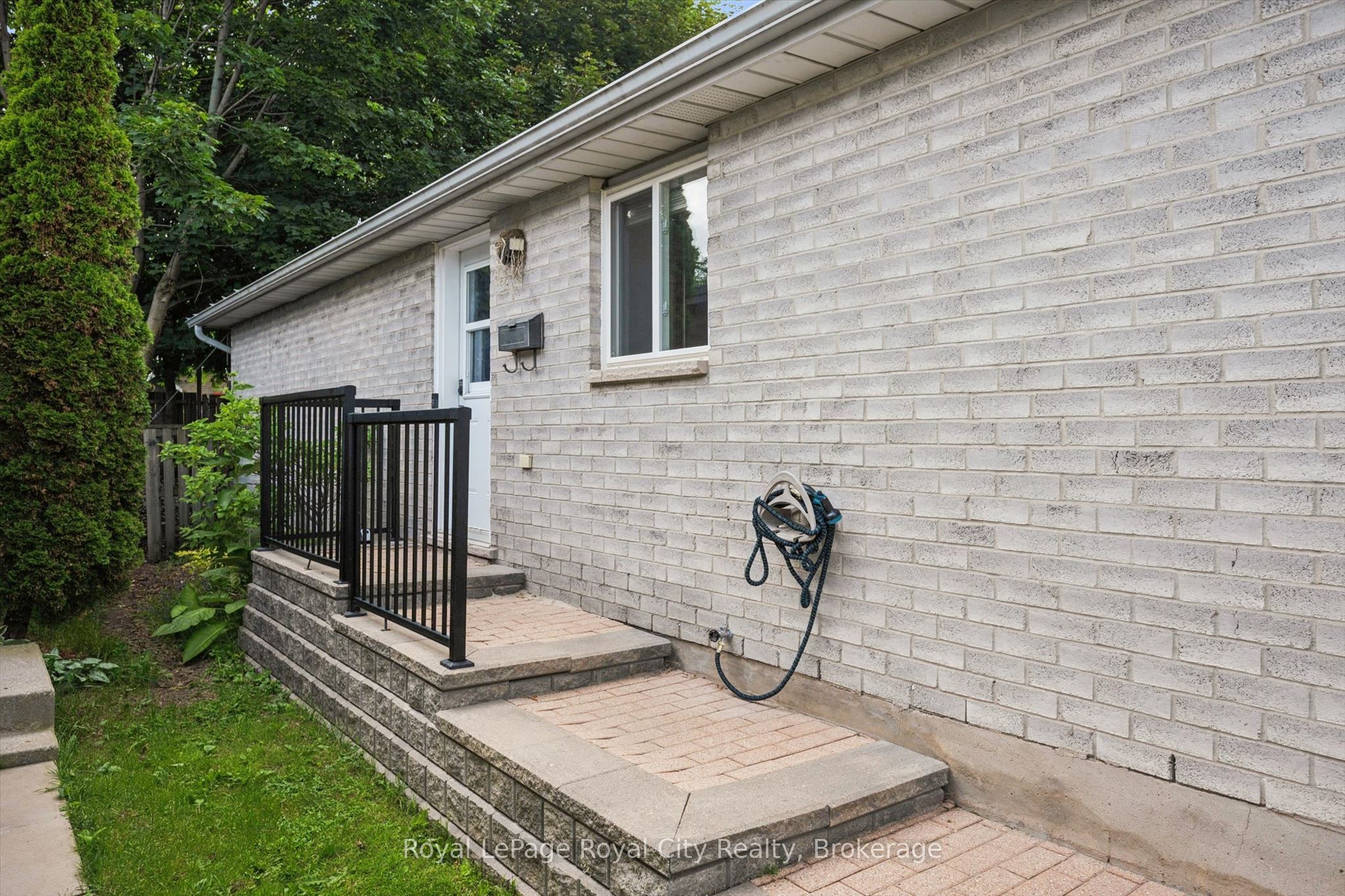 300 Auden Road, Guelph, ON N1E 6S3 photo 2