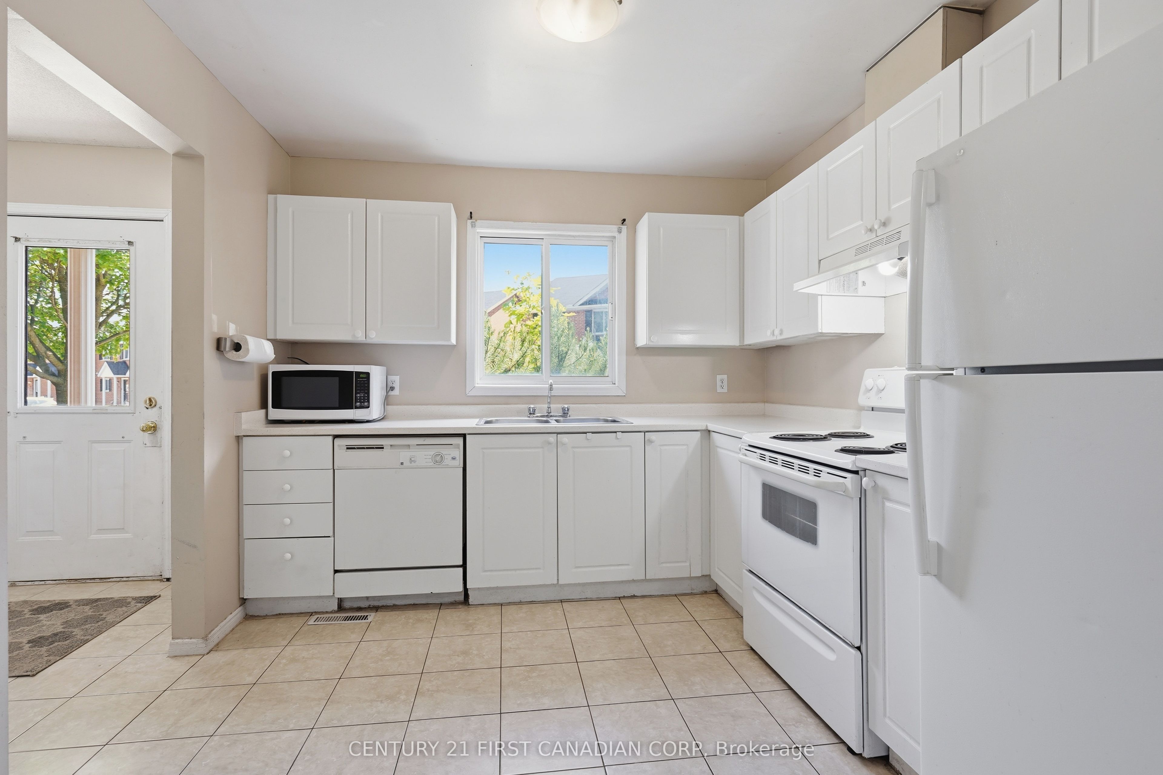 190 Fleming Drive 25, London East, ON N5V 5B8 photo 4