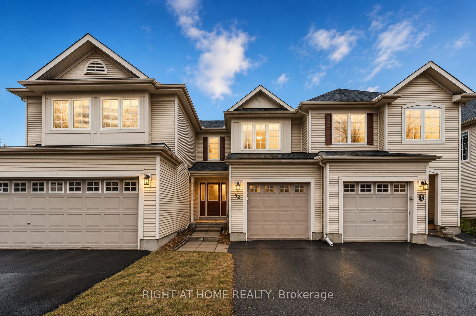 52 Fieldberry Private, Barrhaven, ON K2J 5E8