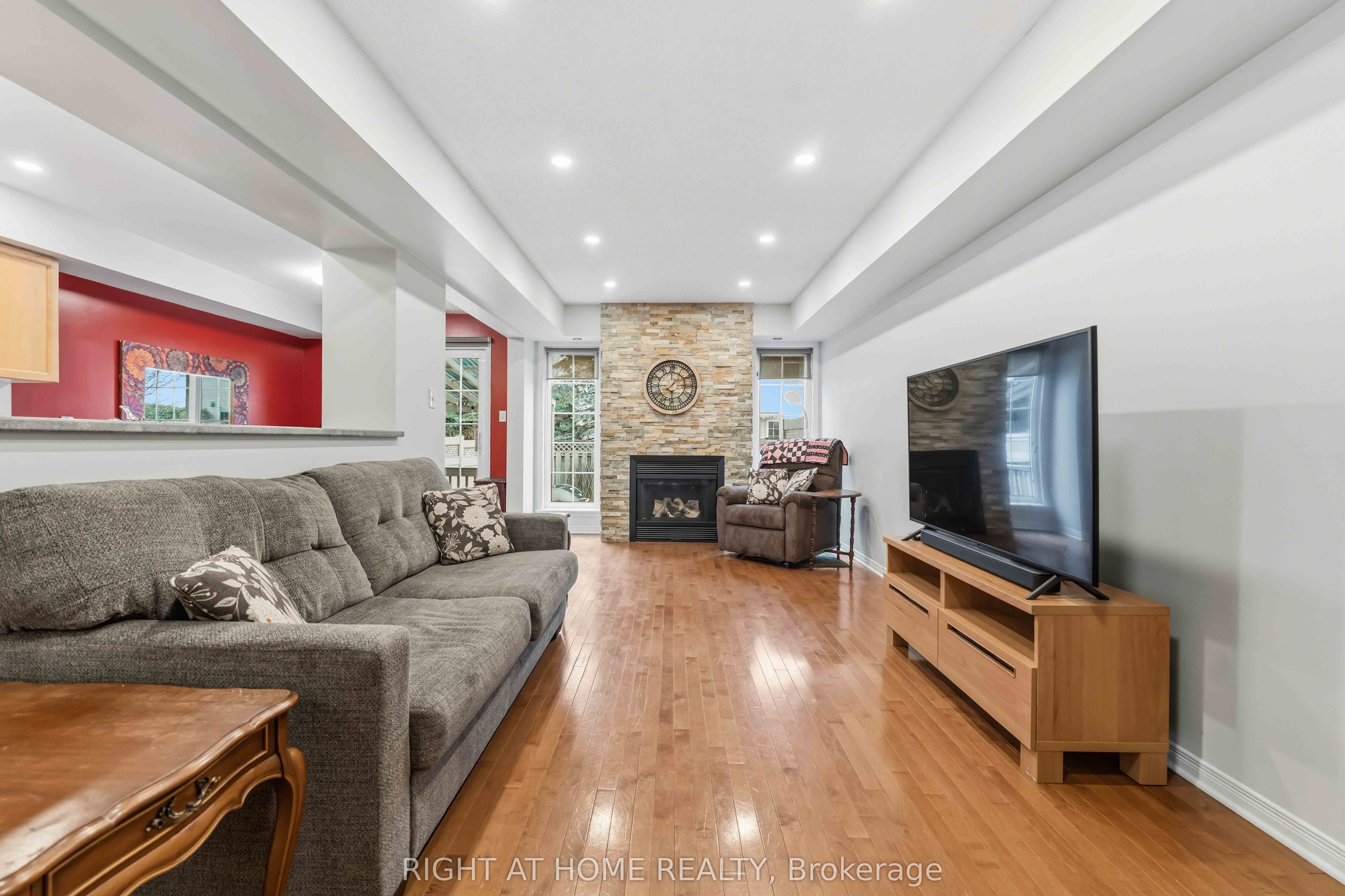 52 Fieldberry Private, Barrhaven, ON K2J 5E8 photo 5