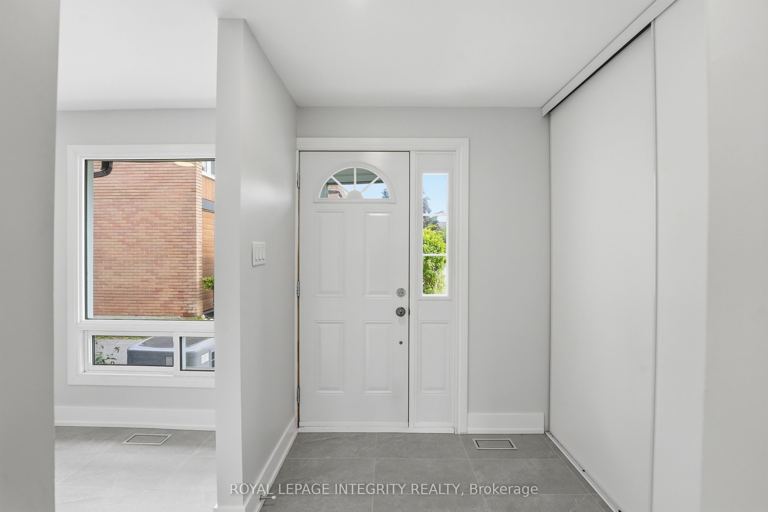 3565 Downpatrick Road 14, Hunt Club - Windsor Park Village and Area, ON K1V 8T3 photo 4