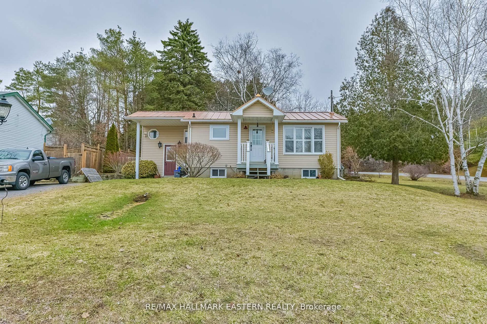 2839 Peter Street, Hamilton Township, ON K9A 4J9 photo 3