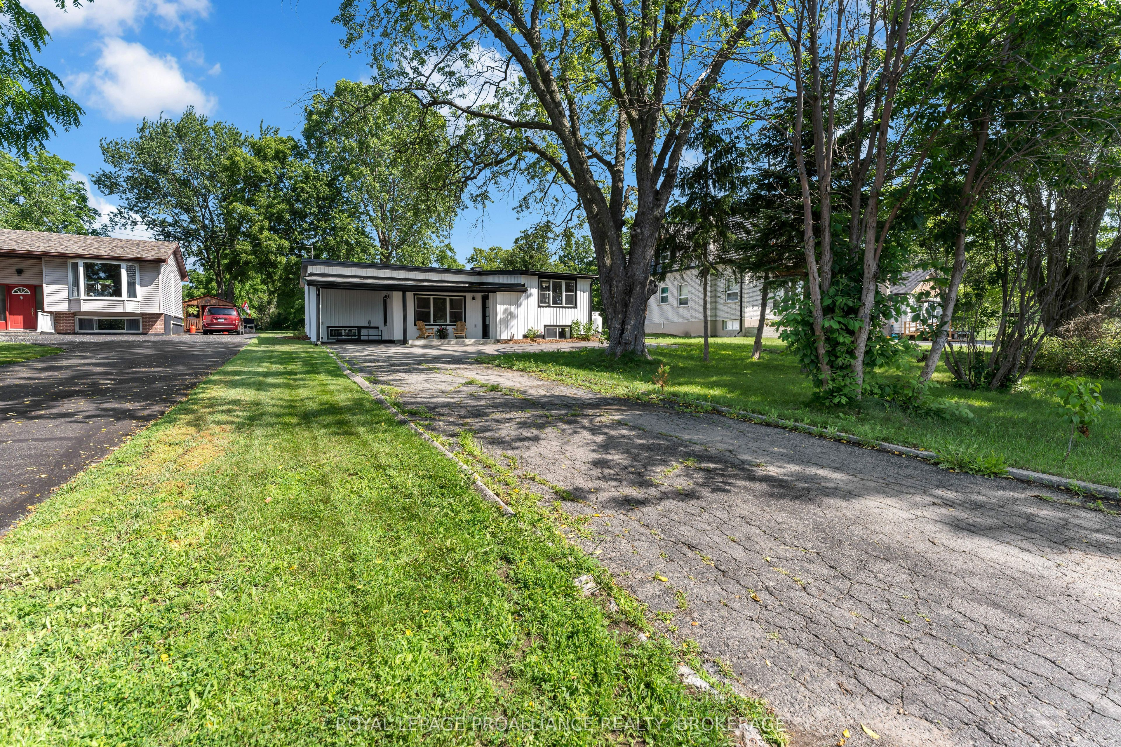 104 Main Street, Loyalist, ON K0H 1G0 photo 3