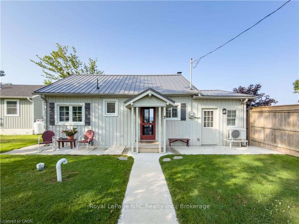 7 Shoreline Trail, Haldimand, ON N1A 2W8