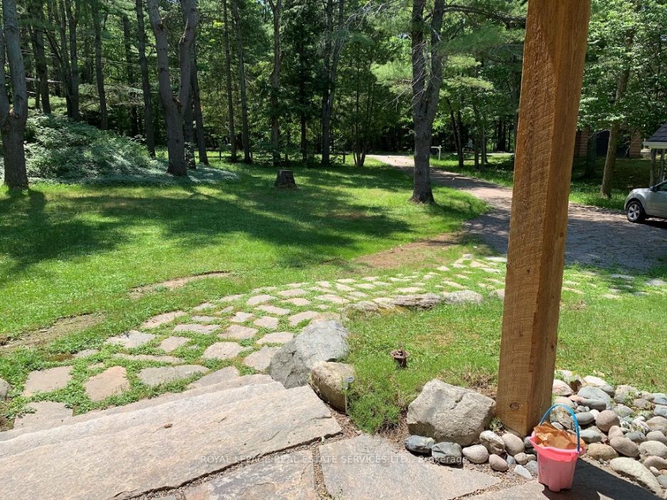 1383 Moon River Road, Muskoka Lakes, ON P0C 1A0 photo 2
