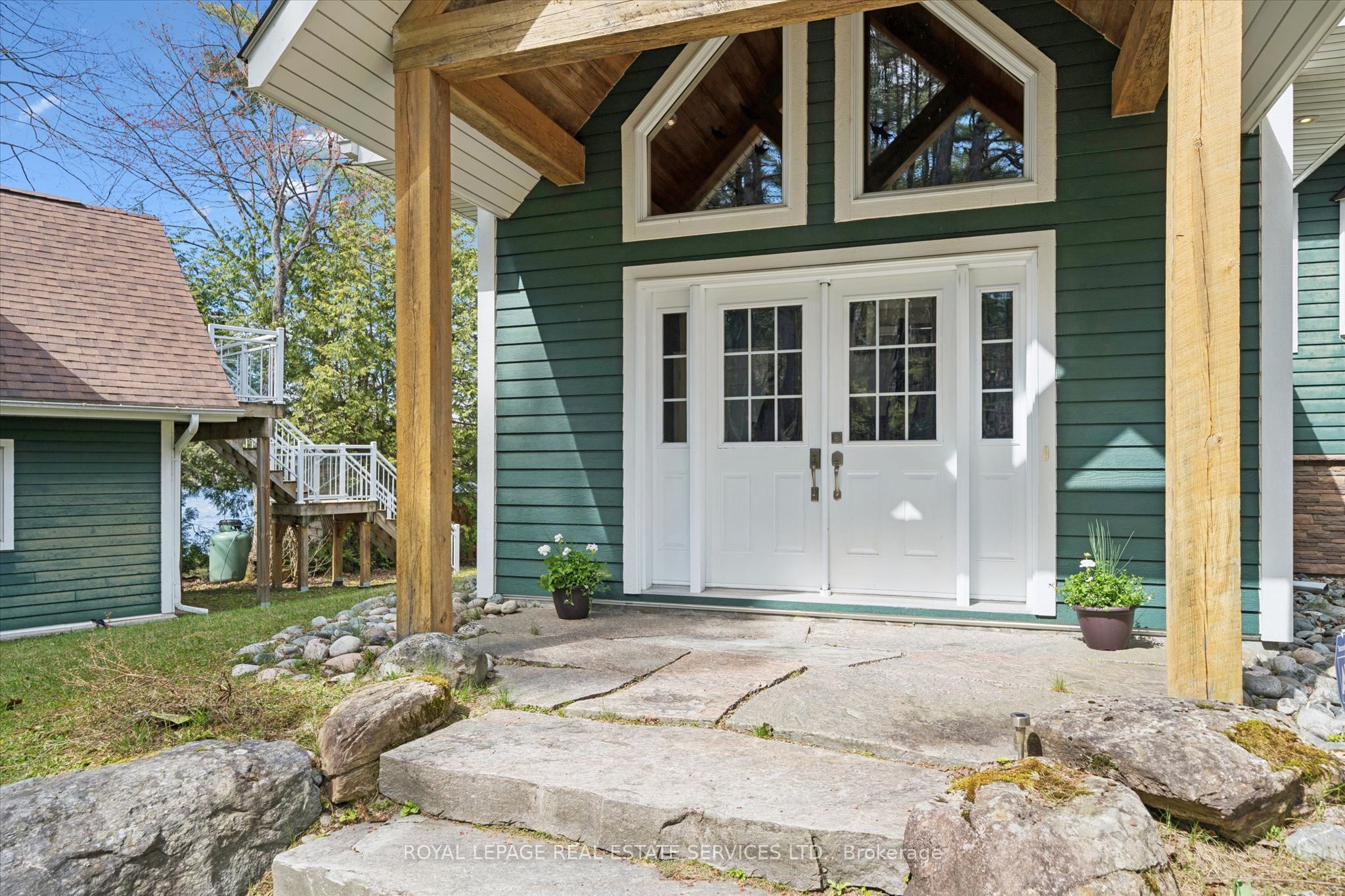 1383 Moon River Road, Muskoka Lakes, ON P0C 1A0 photo 4