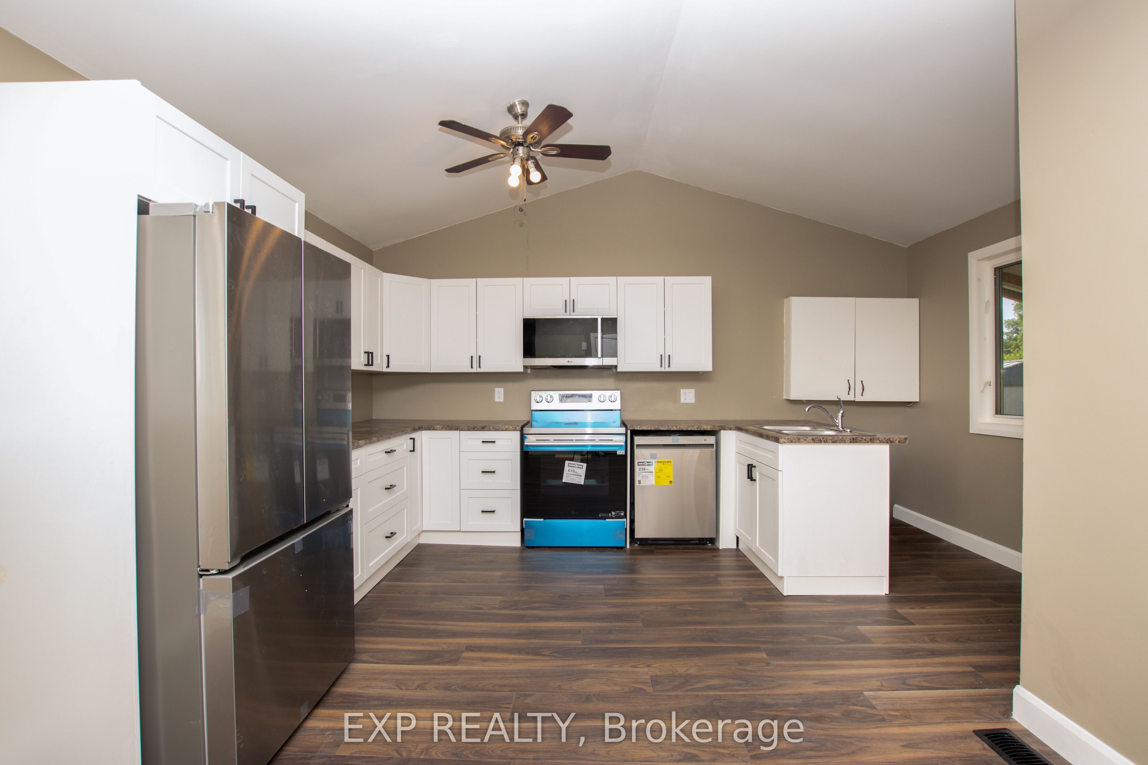 190 MUNROE Street, West Elgin, ON N0L 2P0 photo 4