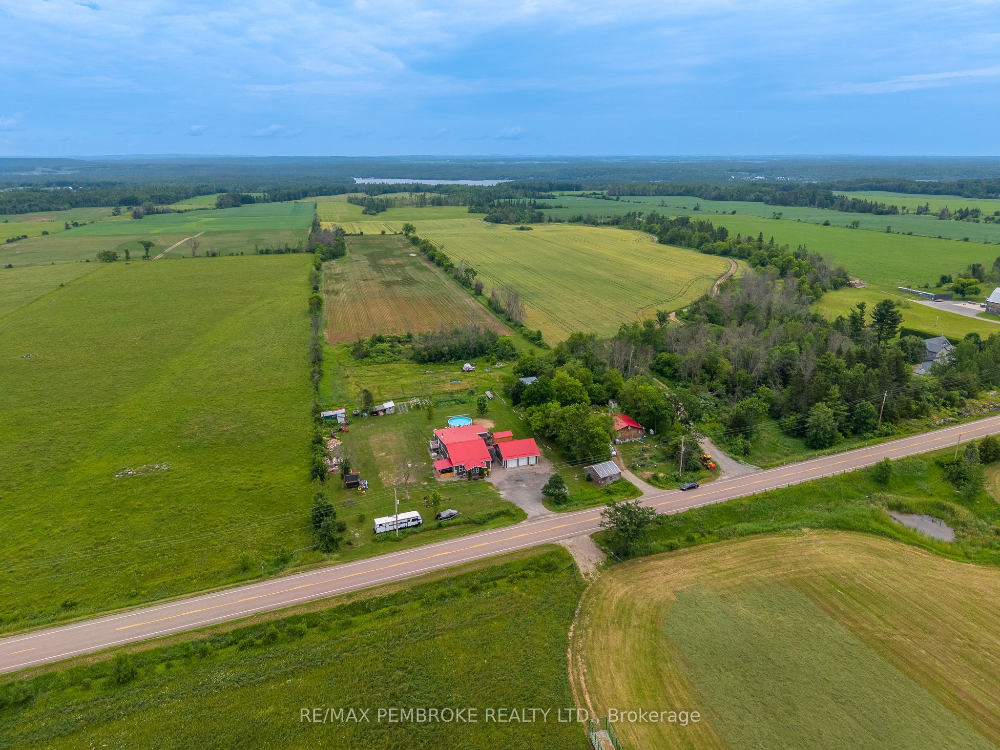 1890 Queensline Road, Whitewater Region, ON K0J 1V0 photo 3