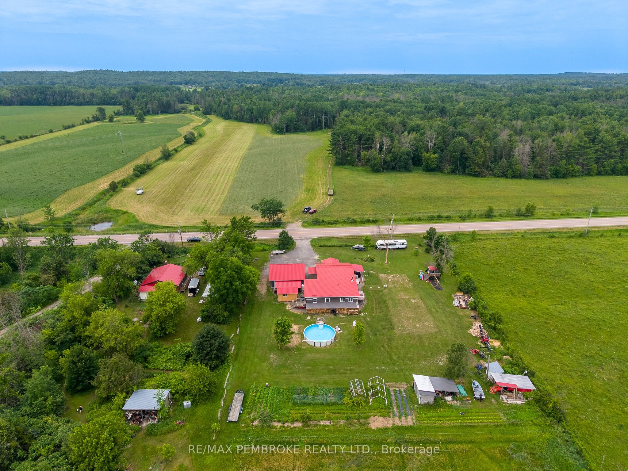 1890 Queensline Road, Whitewater Region, ON K0J 1V0 photo 4