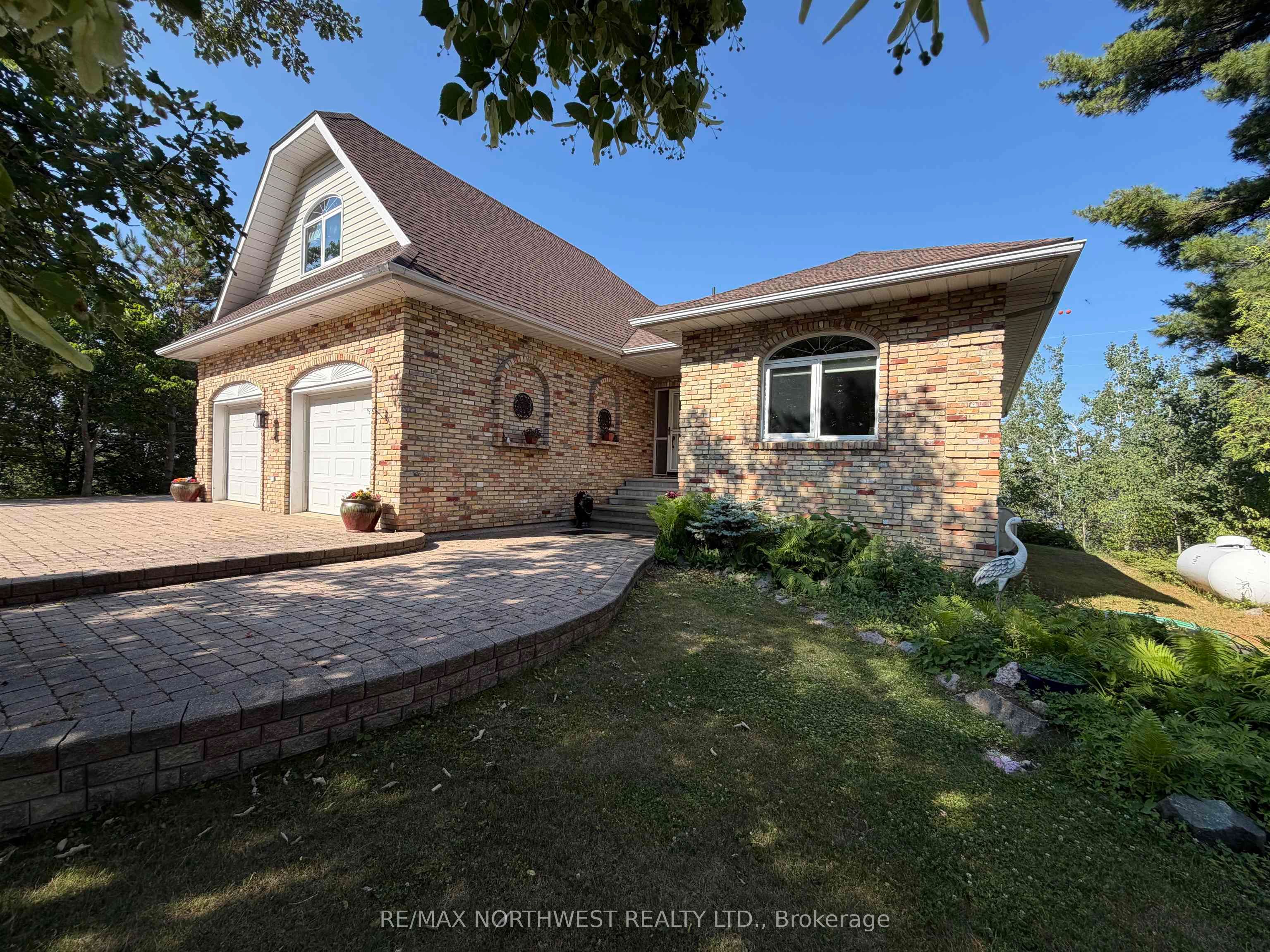 498B HWY 11 E, Rainy River Remote Area, ON P9A 3M3