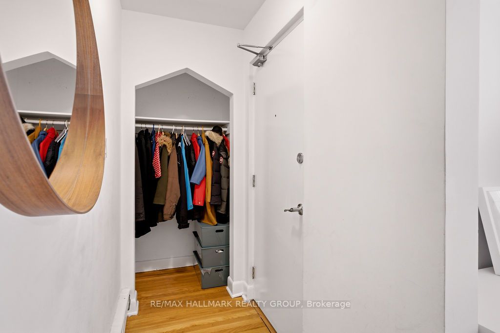 34 Lavergne Street 3, Vanier and Kingsview Park, ON K1L 5G3 photo 4