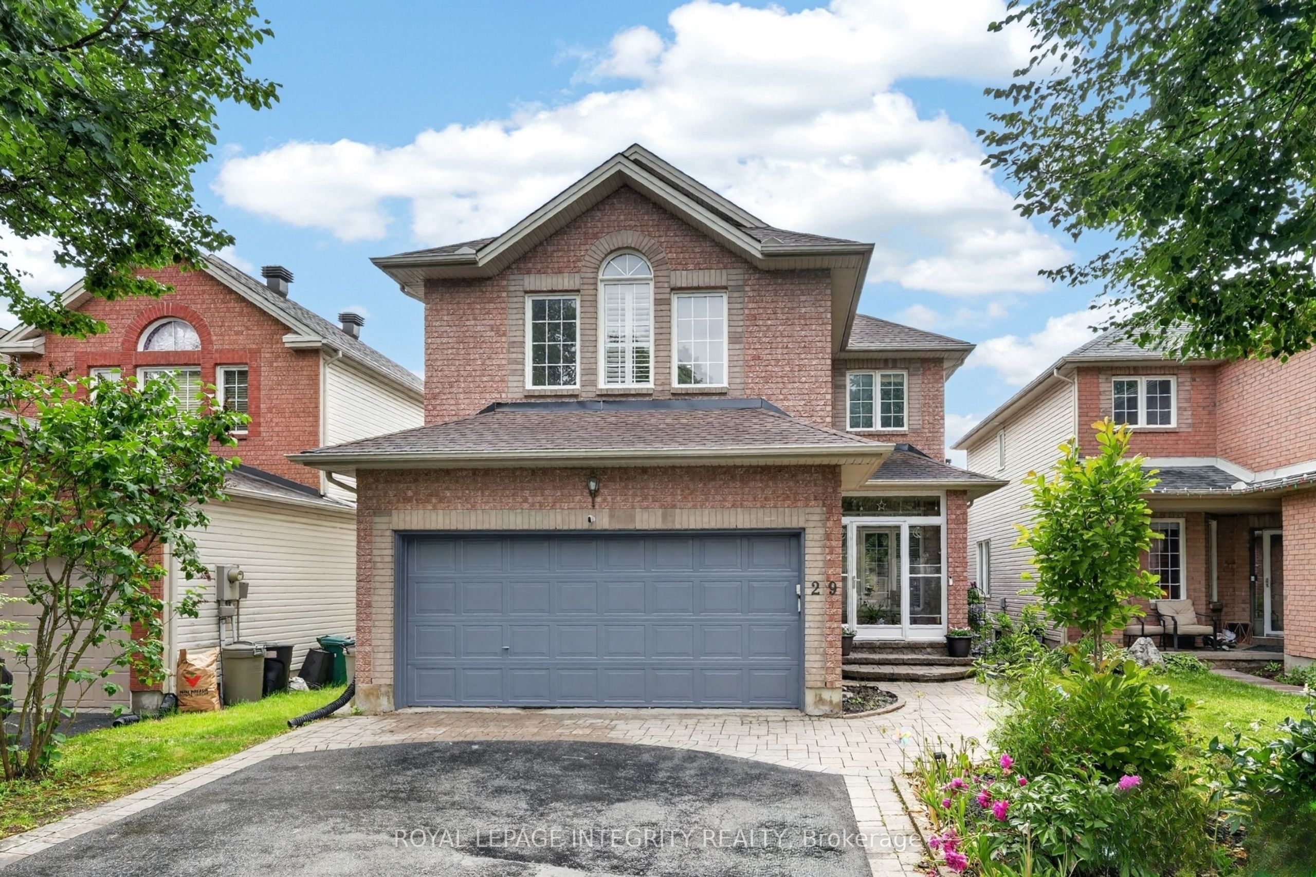 29 Nortoba Crescent, Kanata, ON K2T 1G9