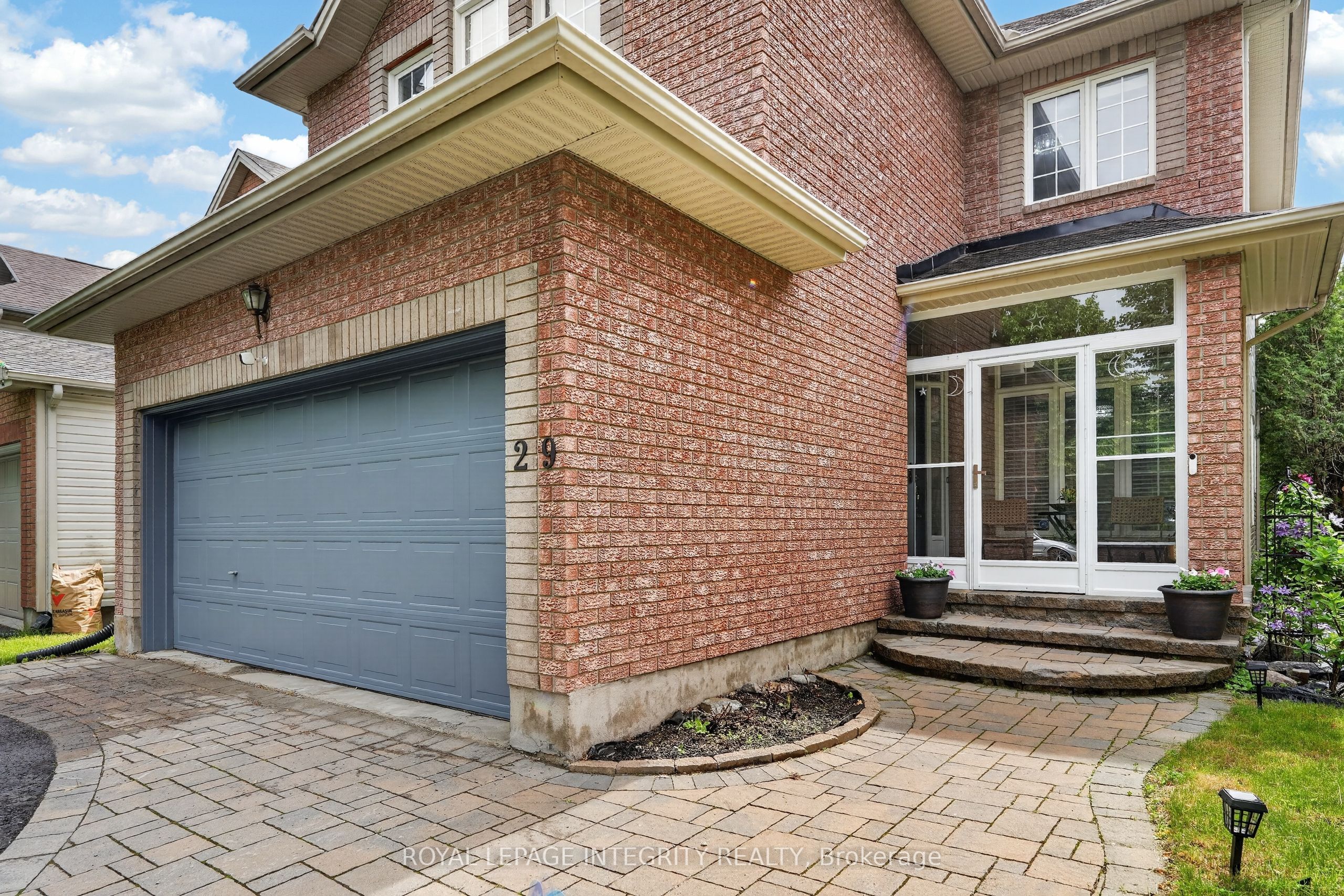 29 Nortoba Crescent, Kanata, ON K2T 1G9 photo 3