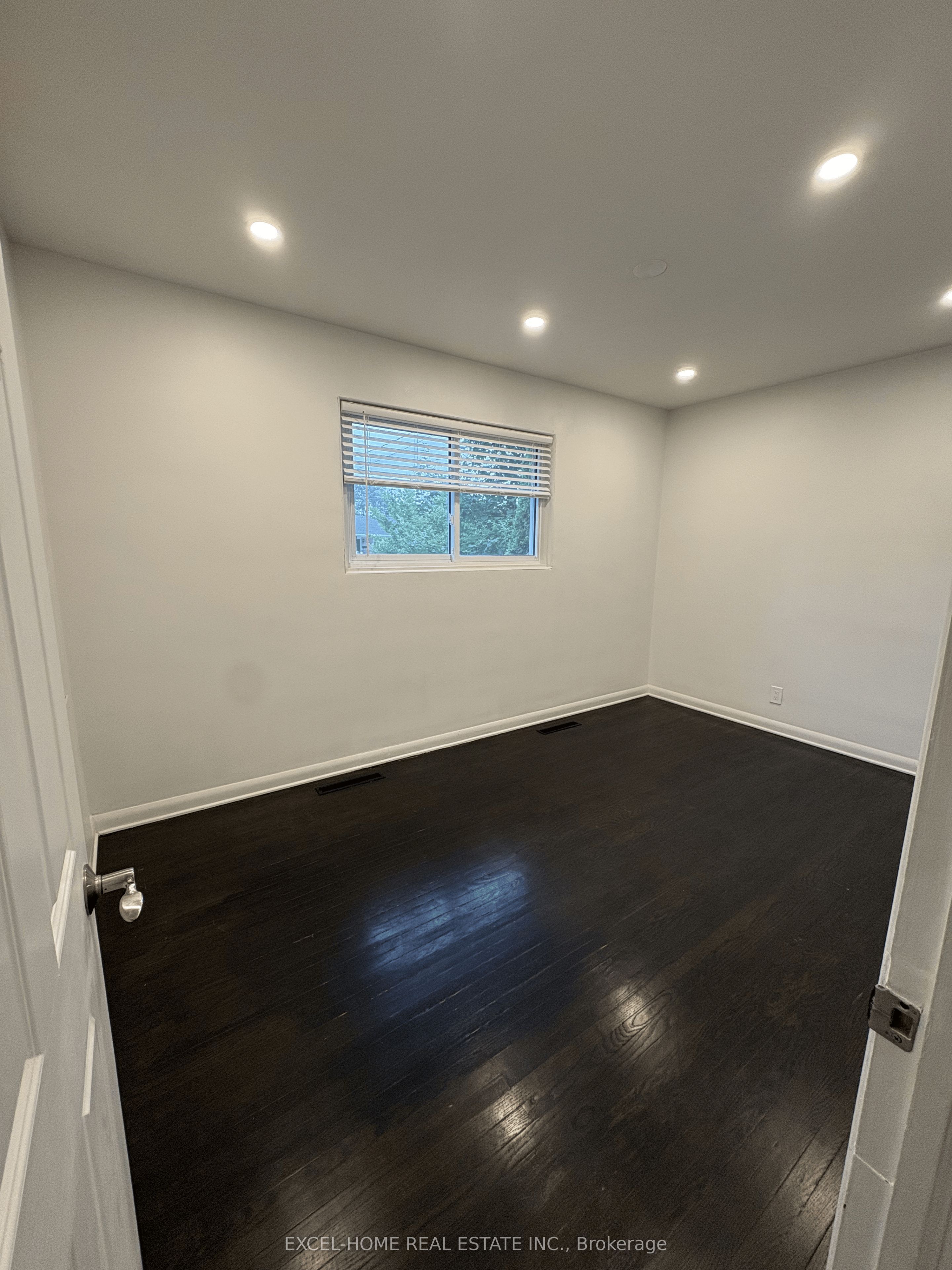 4503 Maplewood Avenue, Niagara Falls, ON L2E 6H5 photo 5