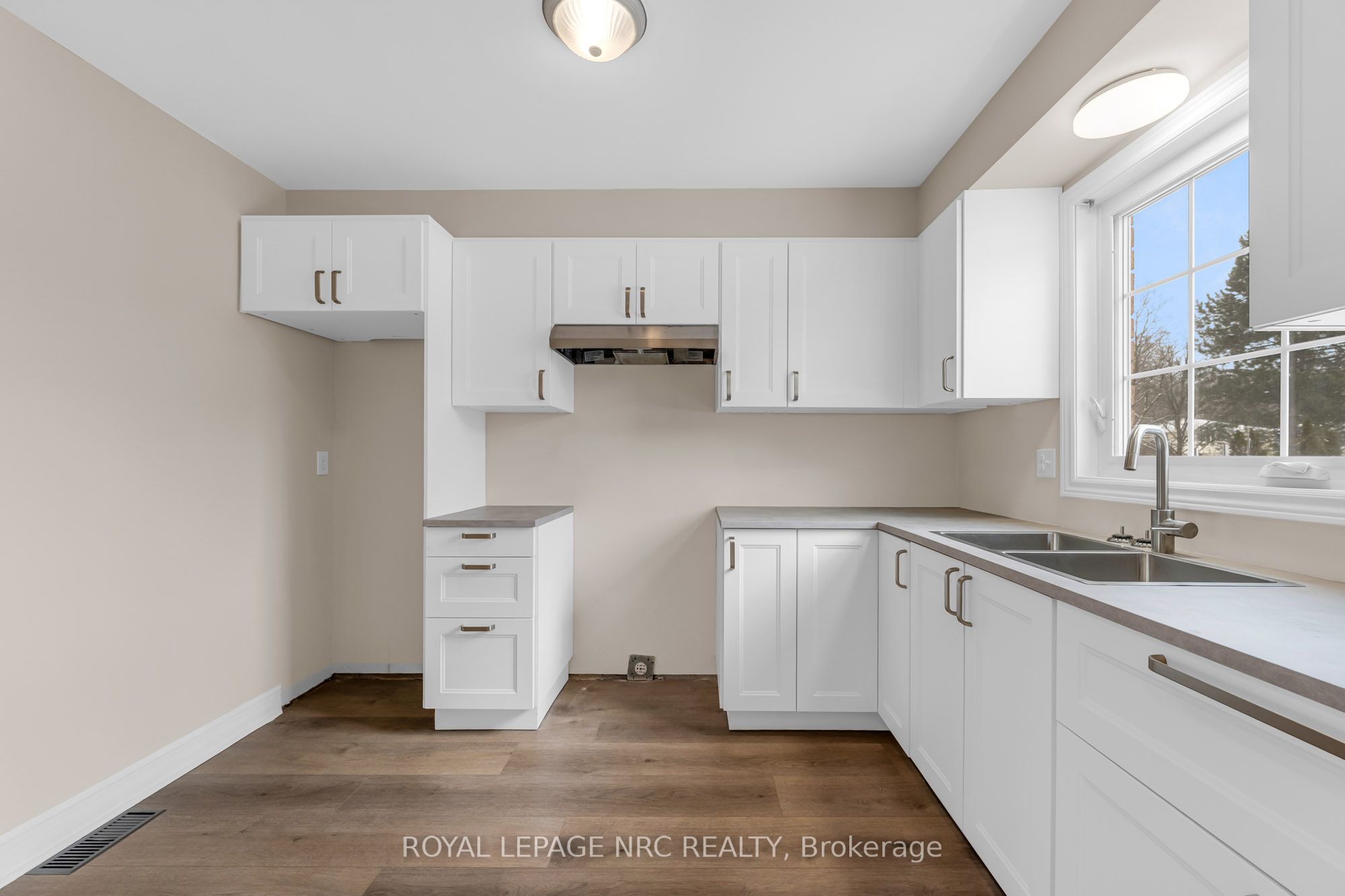 110 Silvan Drive 20, Welland, ON L3C 6Z5 photo 5