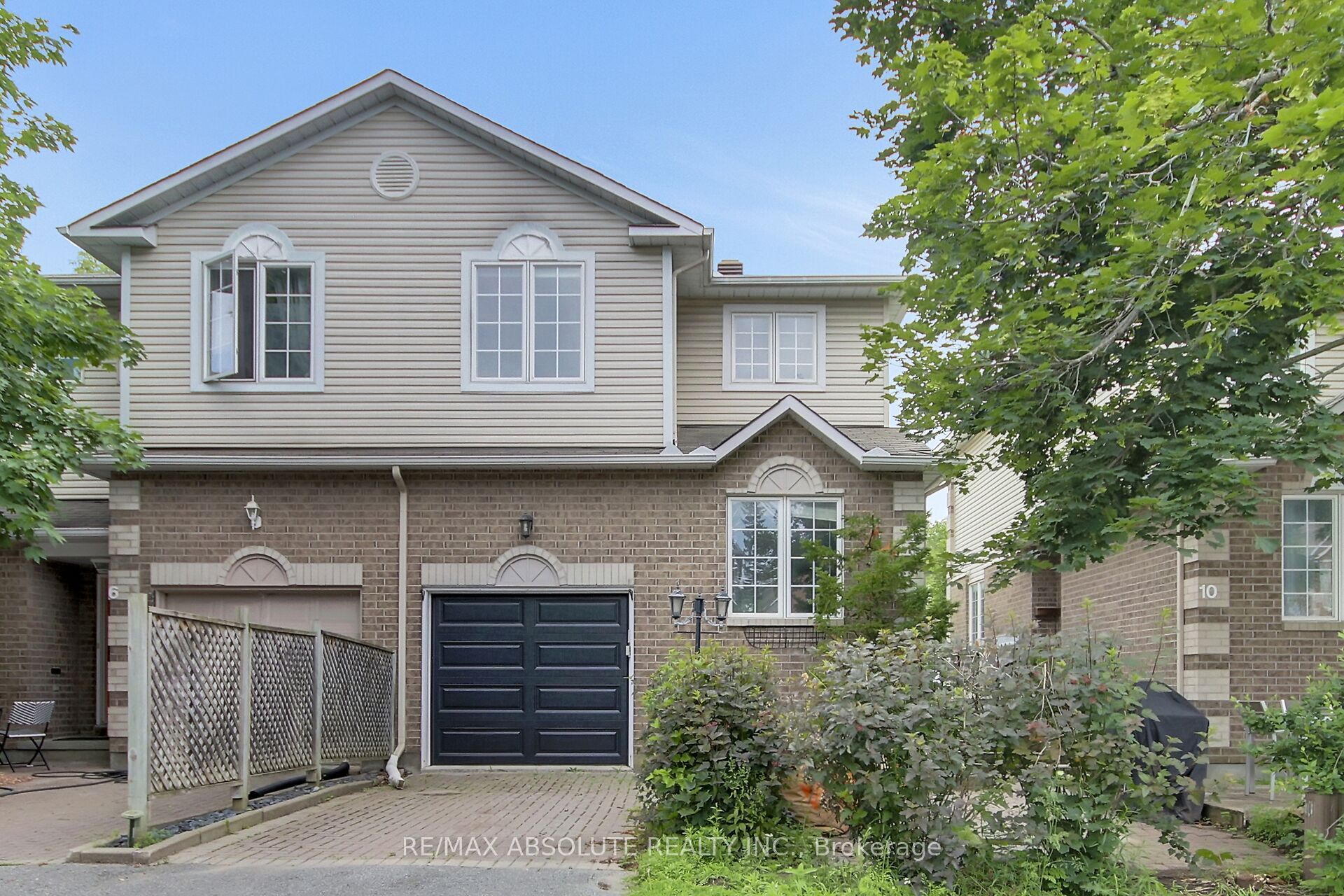 8 Riverbank Court, Stittsville - Munster - Richmond, ON K2S 1V7