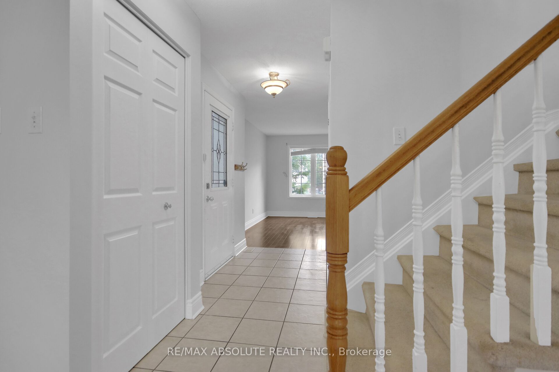 8 Riverbank Court, Stittsville - Munster - Richmond, ON K2S 1V7 photo 4