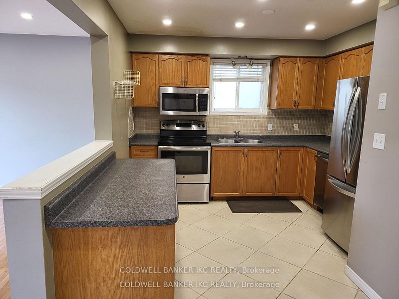 152 Prosperity Drive, Kitchener, ON N2E 4E8 photo 3