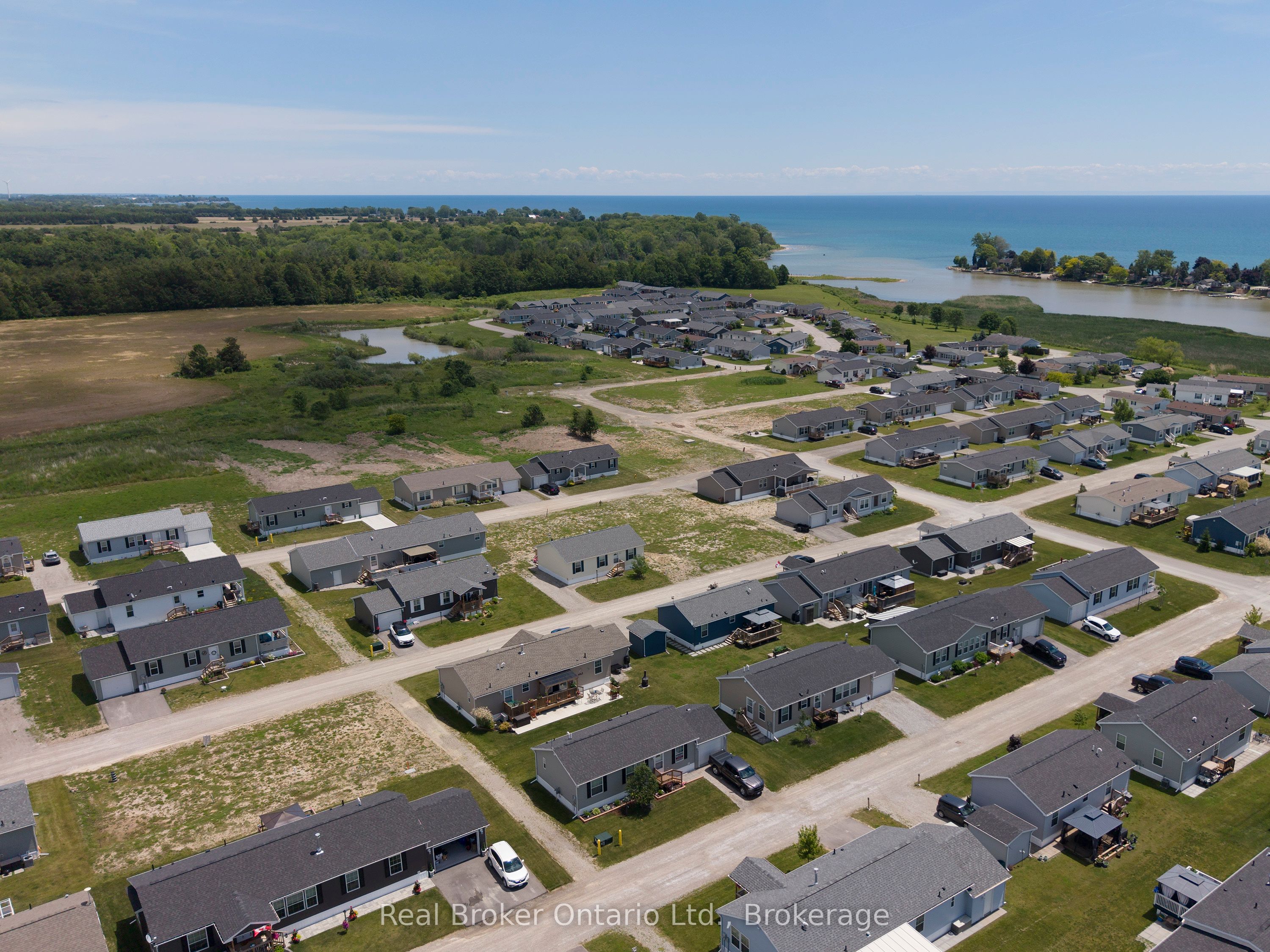 10 BENT WILLOW Court, Haldimand, ON N0A 1L0 photo 2