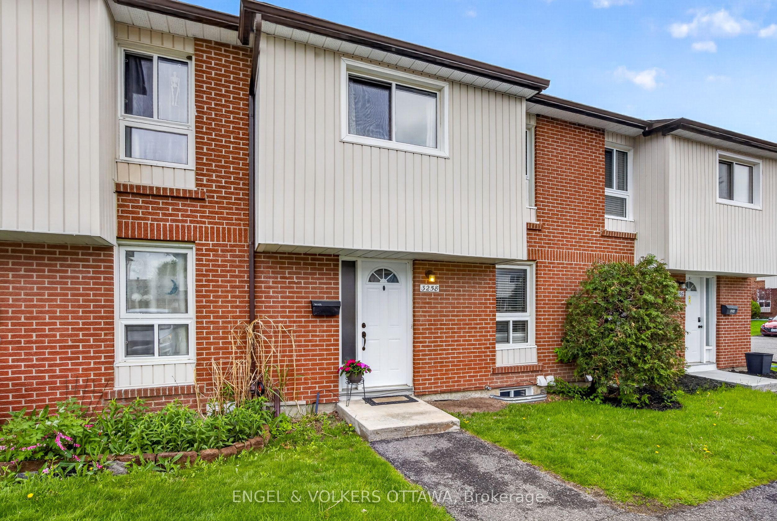 3258 Bannon Way 60, Blossom Park - Airport and Area, ON K1T 1T3 photo 2