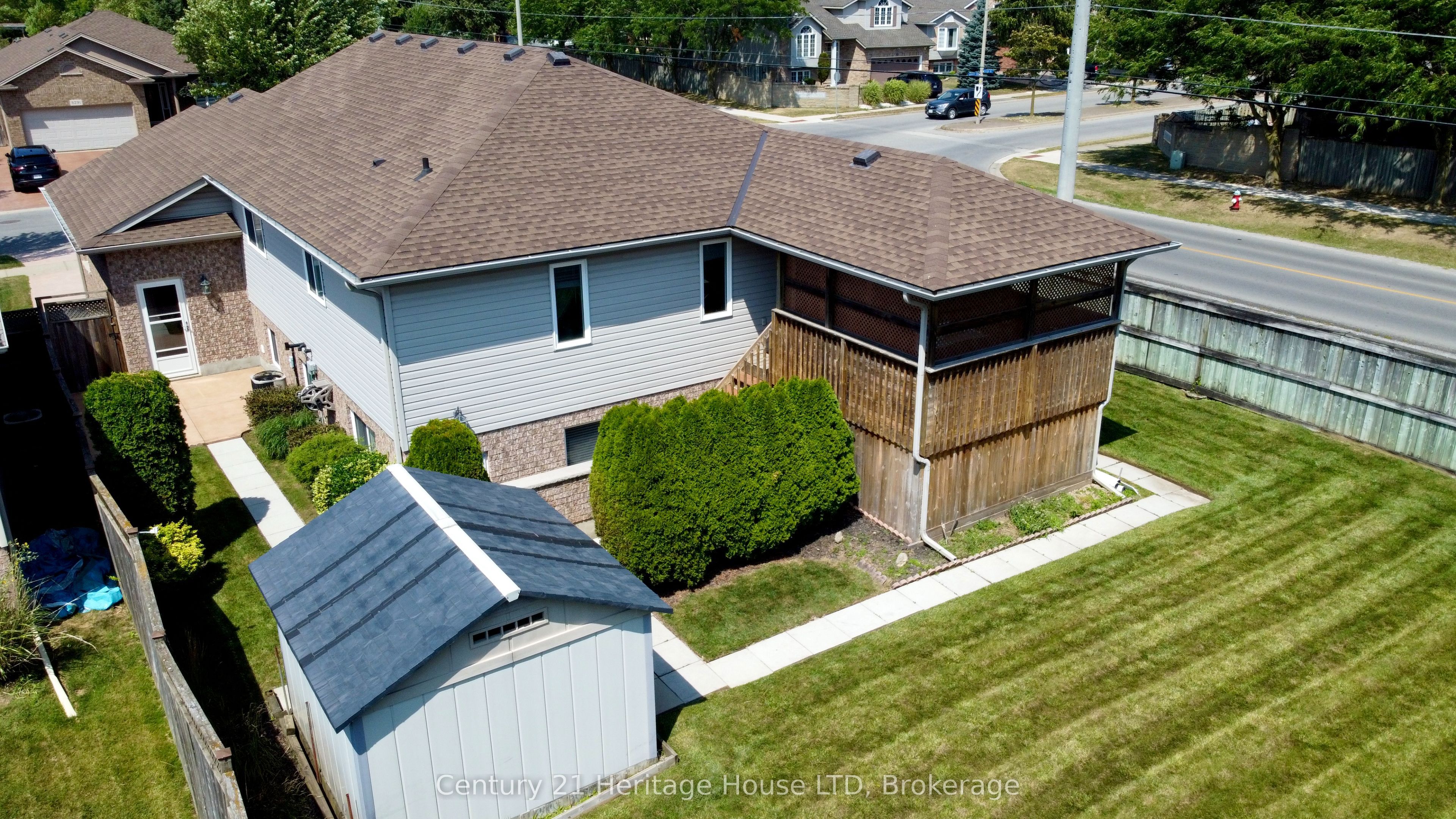 8292 Feren Drive S, Niagara Falls, ON L2H 3M9 photo 4