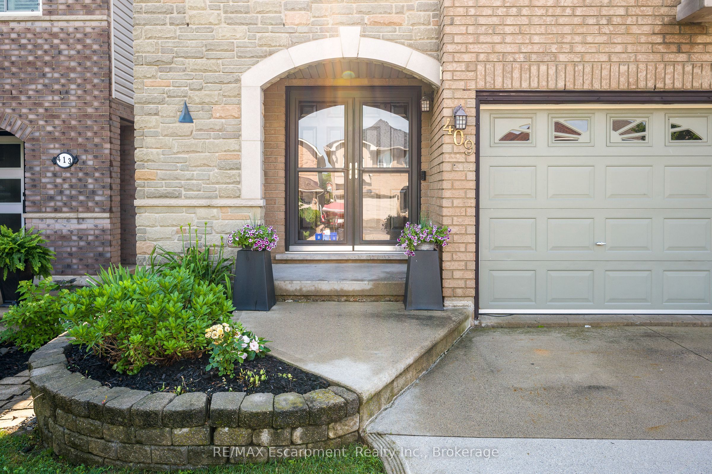 409 Jacqueline Boulevard, Hamilton, ON L9B 2T4 photo 5