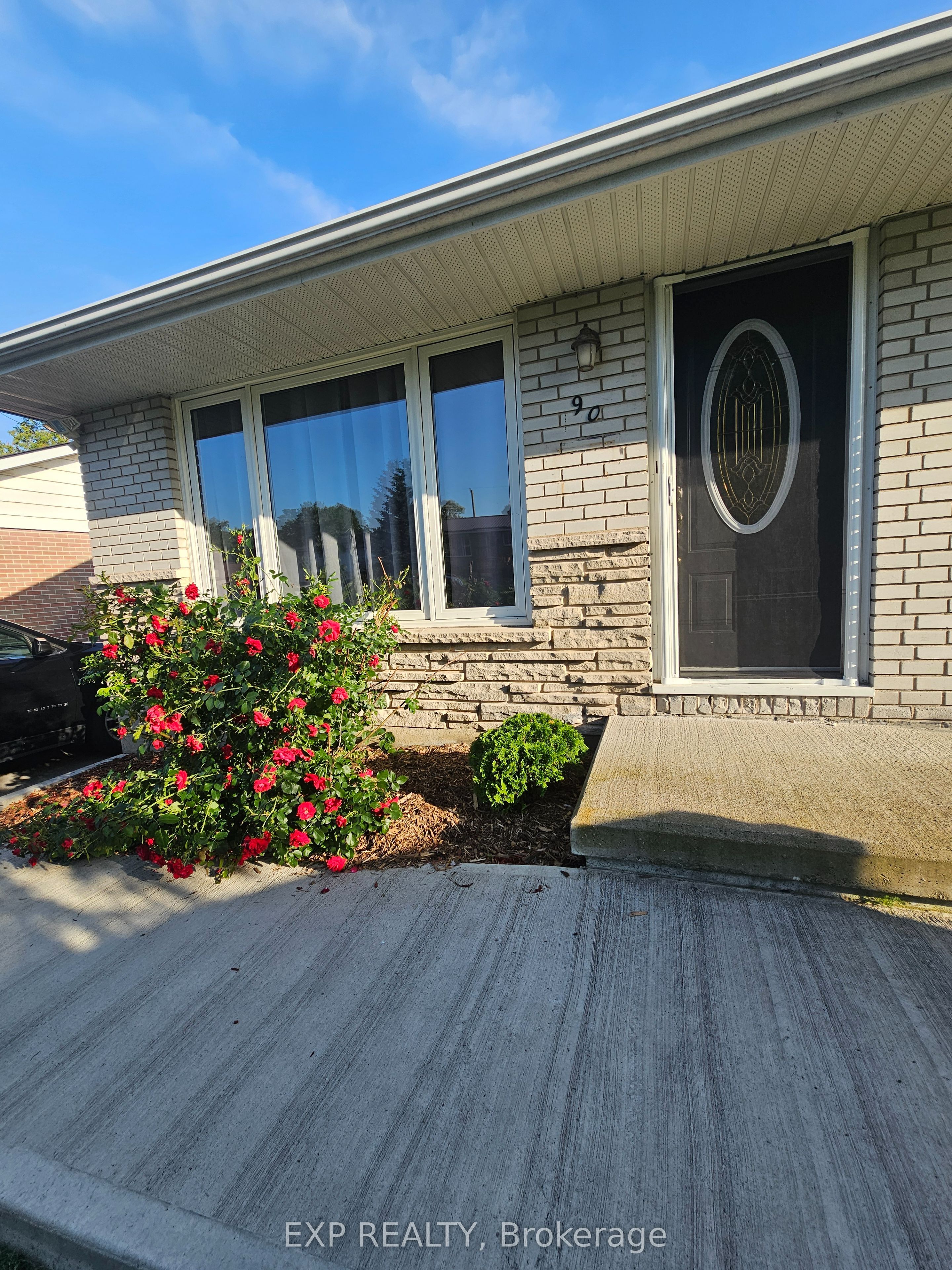 90 Morenz Crescent, Kingston, ON K7K 2X3 photo 3