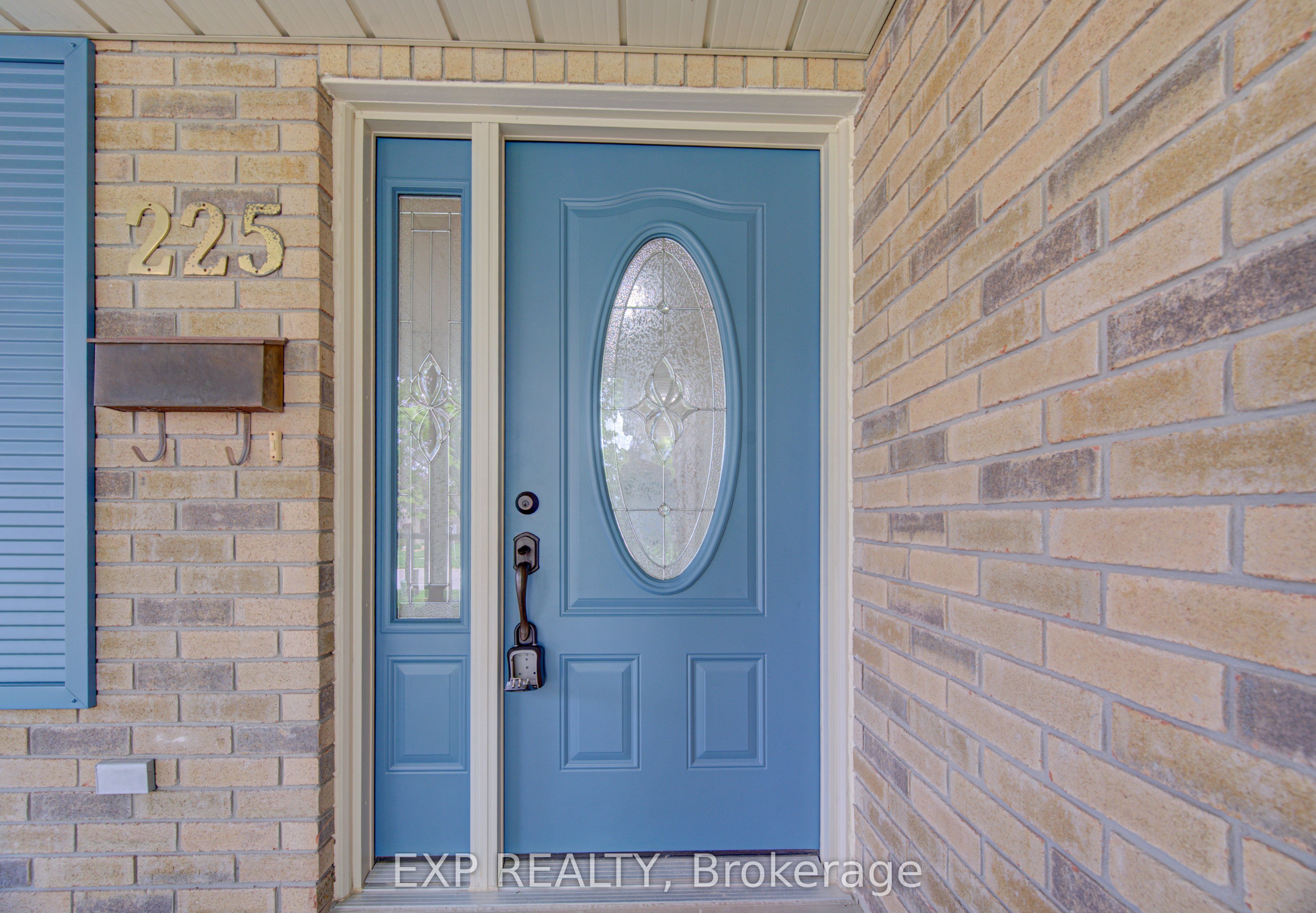 225 Dartmoor Crescent, Waterloo, ON N2K 3S9 photo 5