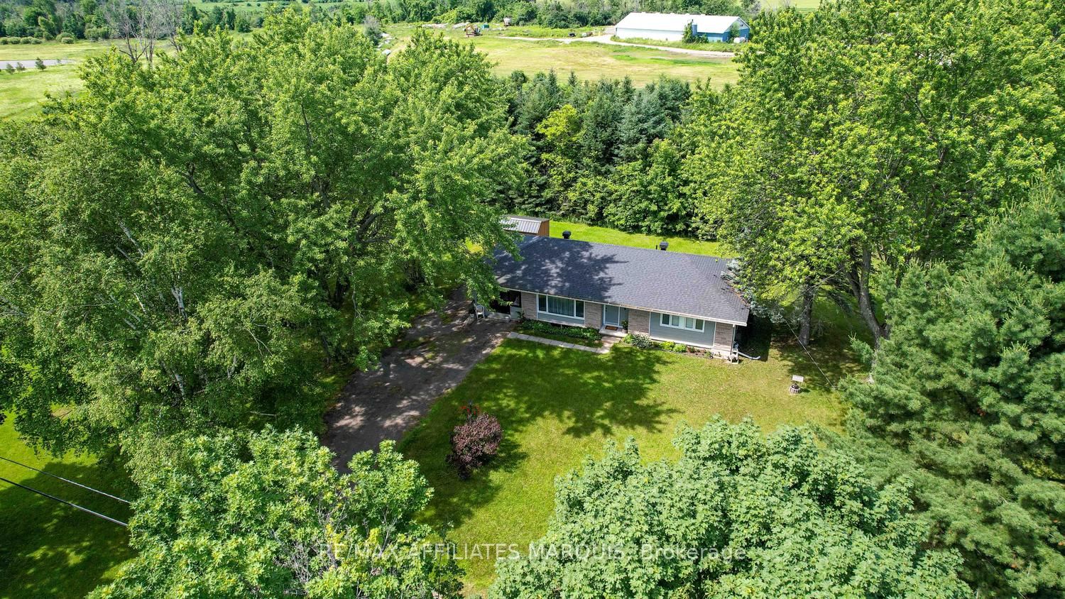 12095 Highway 15 Road, Montague, ON K7A 0L4 photo 2