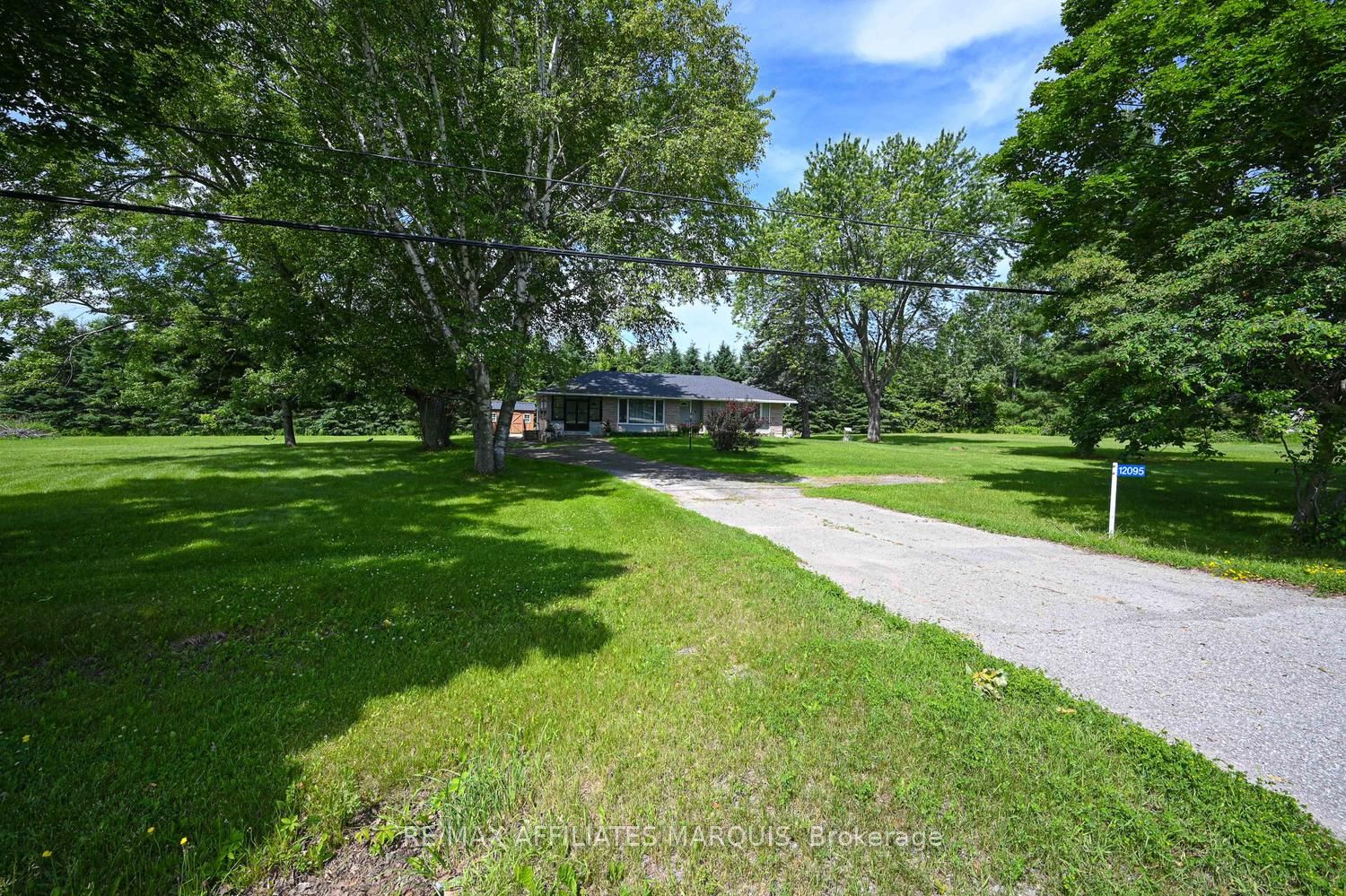12095 Highway 15 Road, Montague, ON K7A 0L4 photo 3