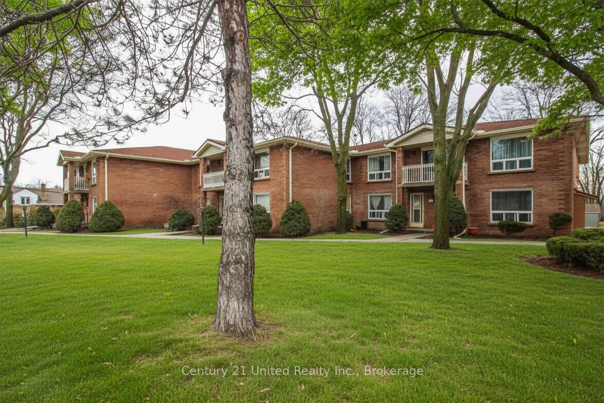 1110 Clonsilla Avenue 204, Peterborough, ON K9J 5Y5 photo 2
