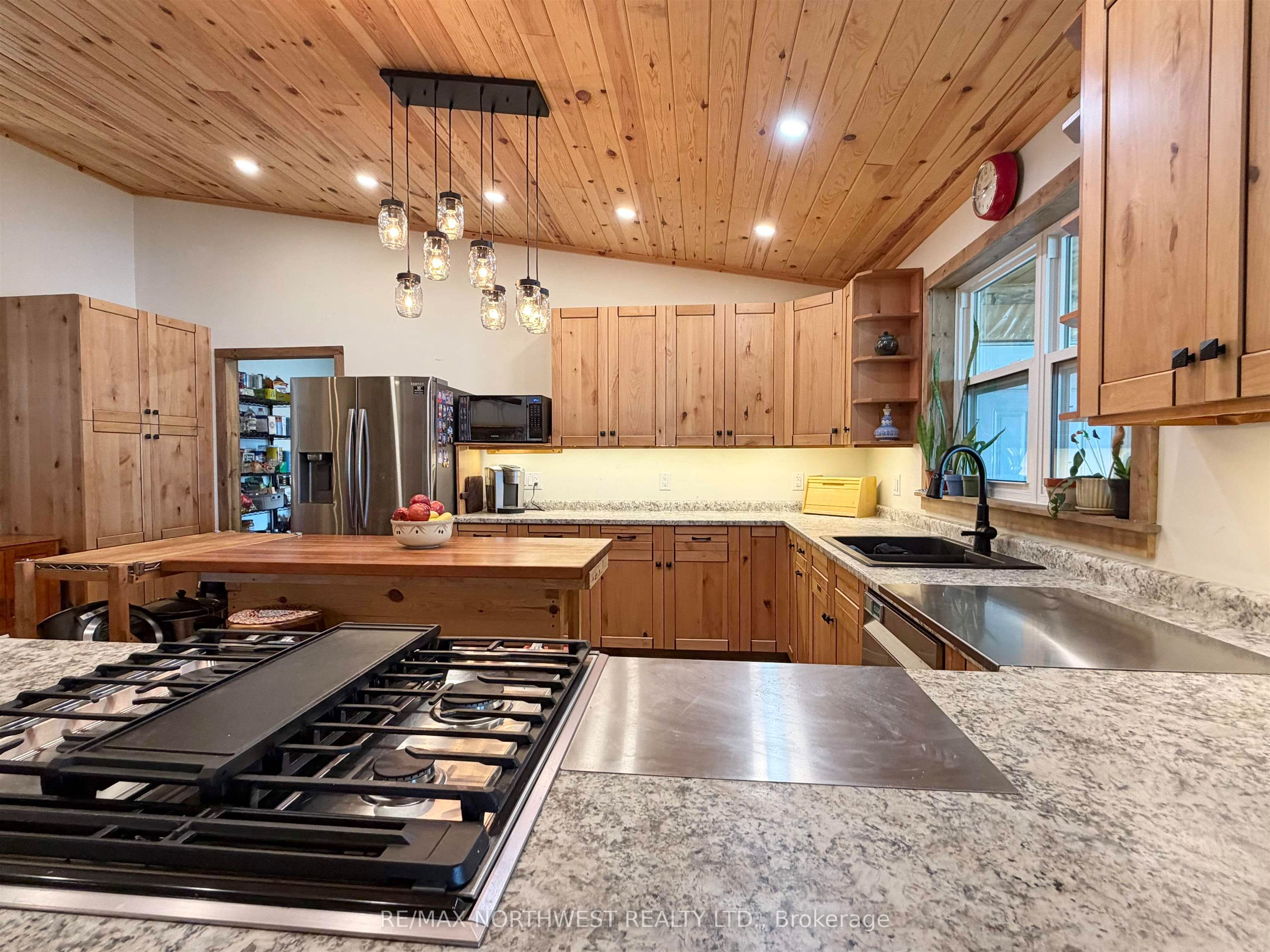 677 Old Station Road, Rainy River Remote Area, ON P9A 3M3 photo 5