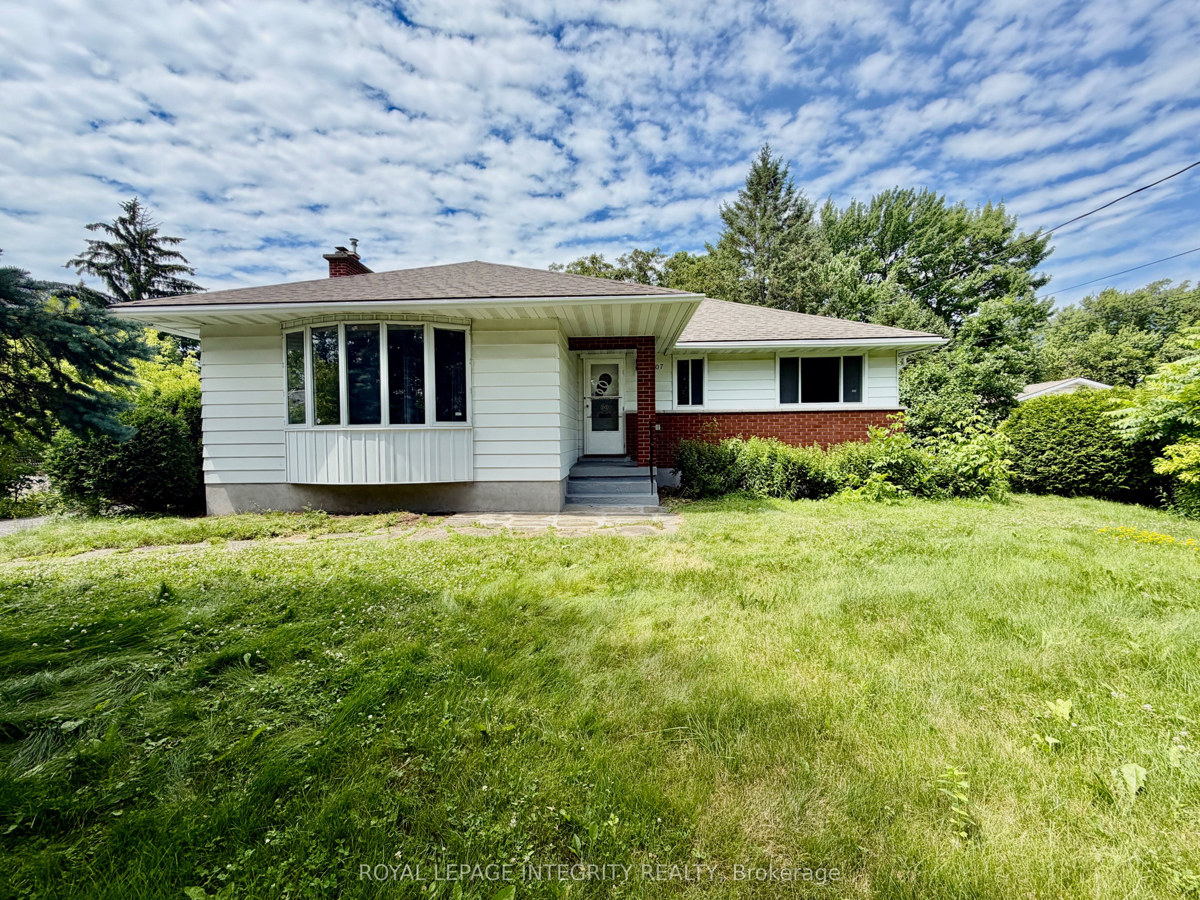 1107 Falaise Road, Cityview - Parkwoods Hills - Rideau Shore, ON K2E 6R1
