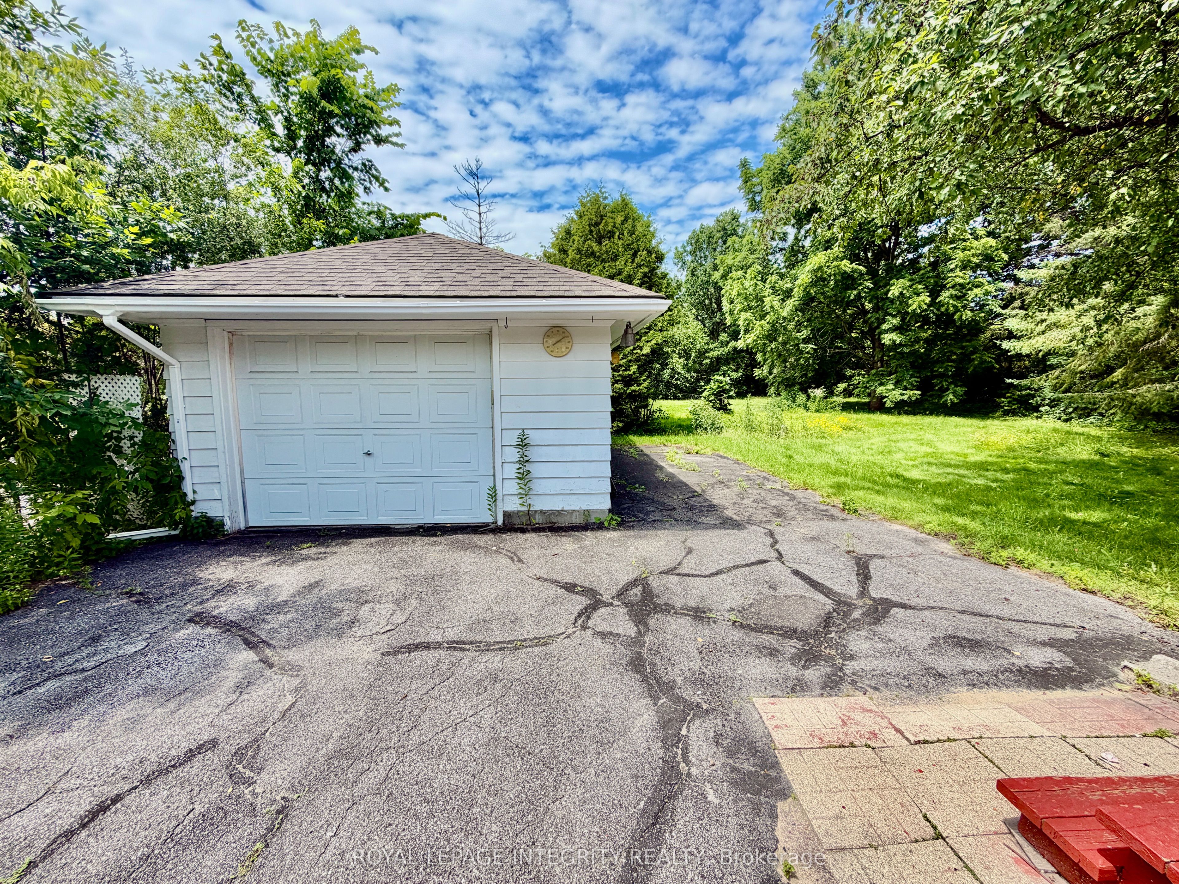 1107 Falaise Road, Cityview - Parkwoods Hills - Rideau Shore, ON K2E 6R1 photo 4