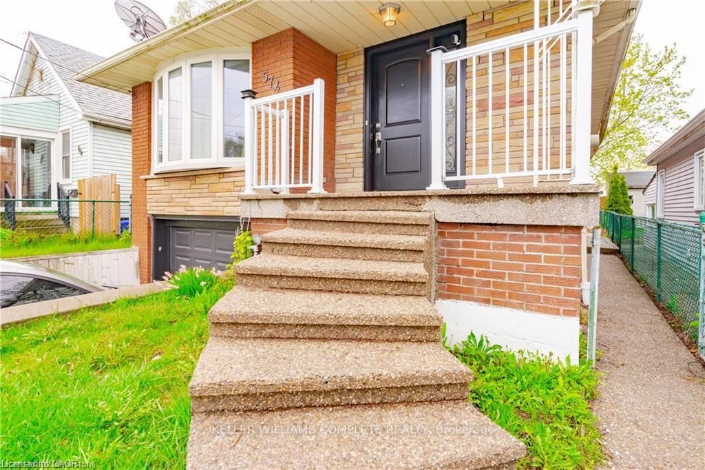 574 UPPER SHERMAN Avenue, Hamilton, ON L8V 3M1