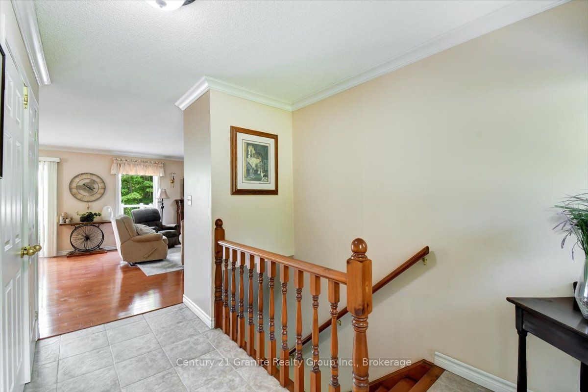 1573 Ojibway Road, Highlands East, ON K0L 2A0 photo 2
