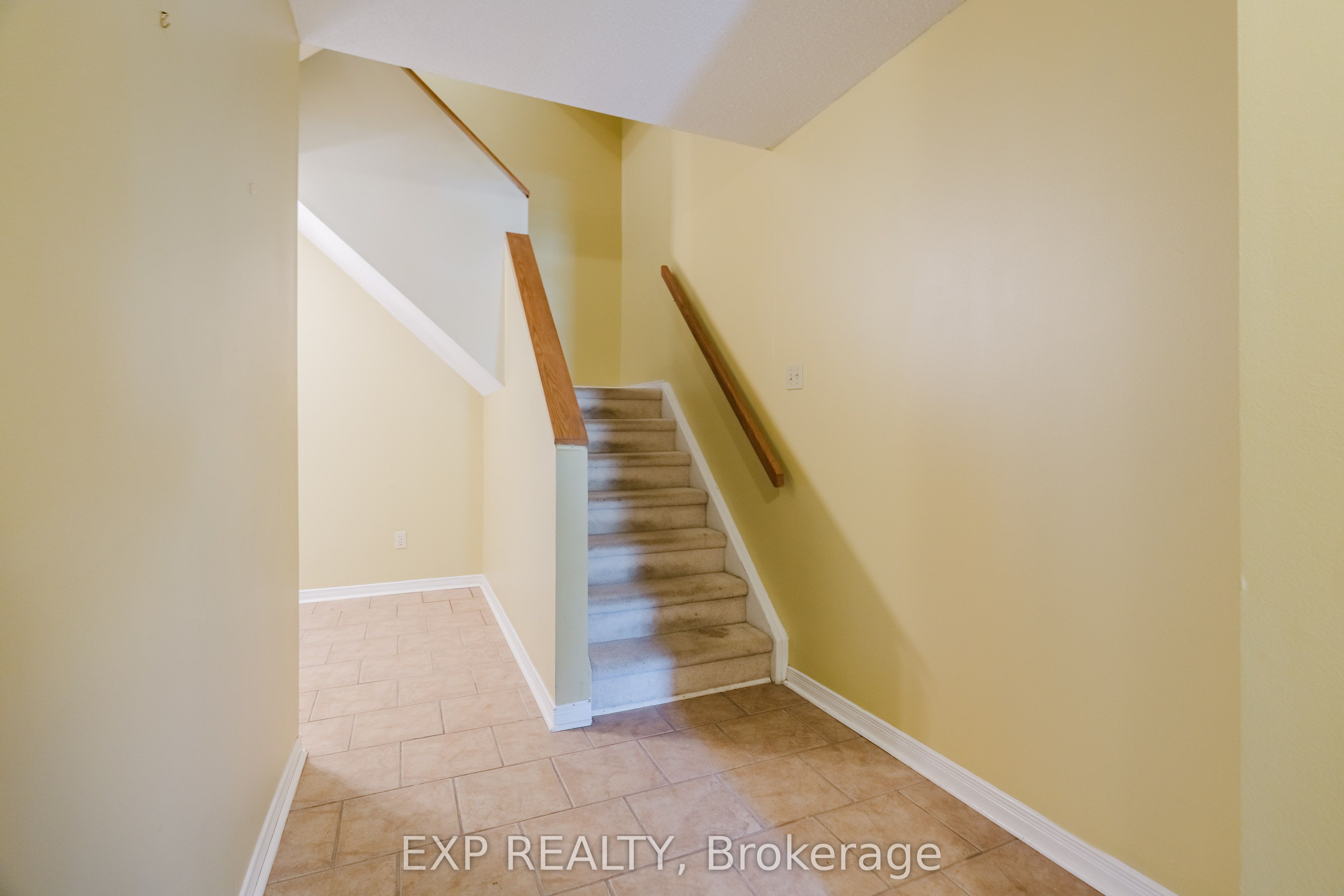 6 Forsyth Lane 29, Crystal Bay - Rocky Point - Bayshore, ON K2H 9H1 photo 5