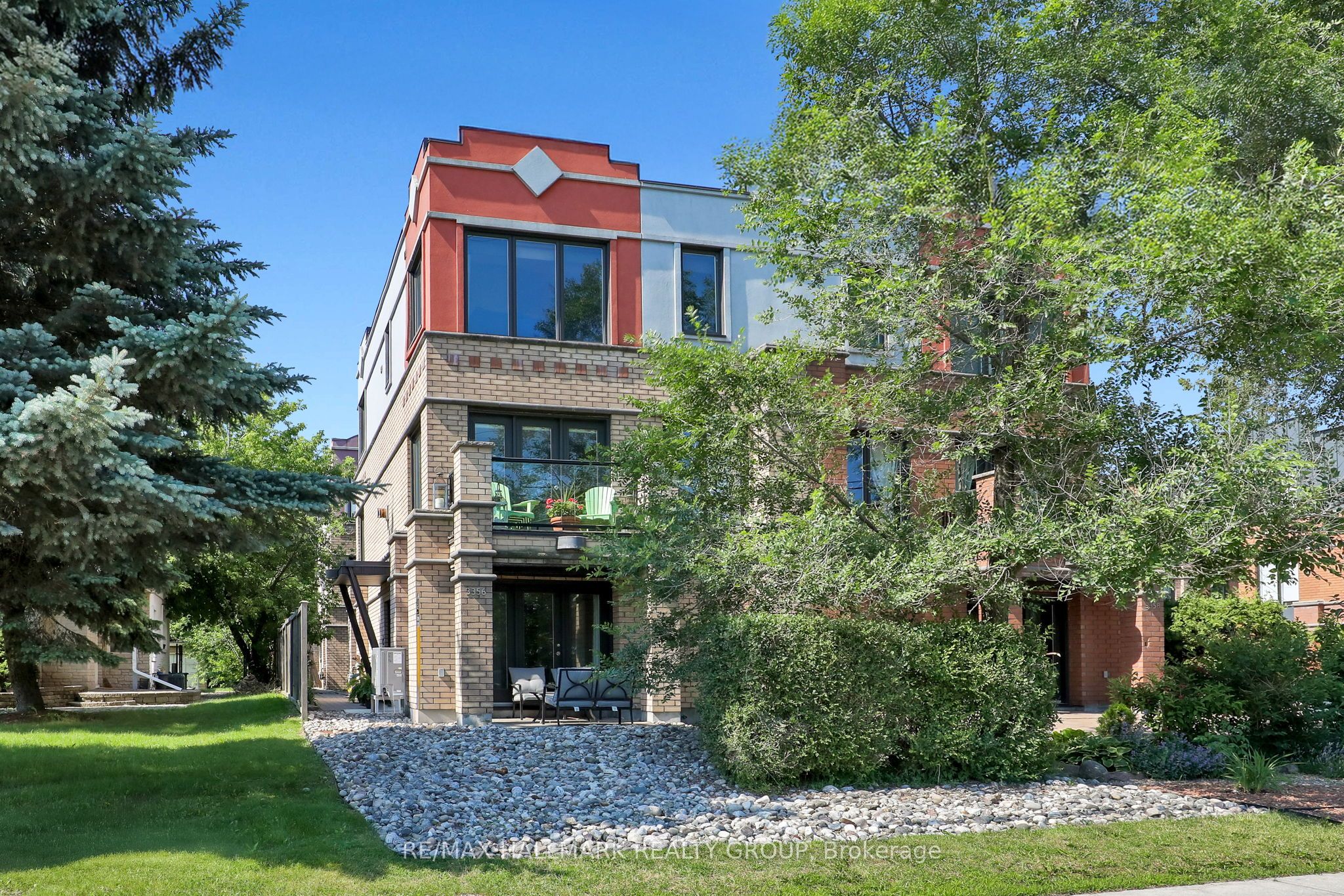 3356 CARLING Avenue, Crystal Bay - Rocky Point - Bayshore, ON K2H 0A7