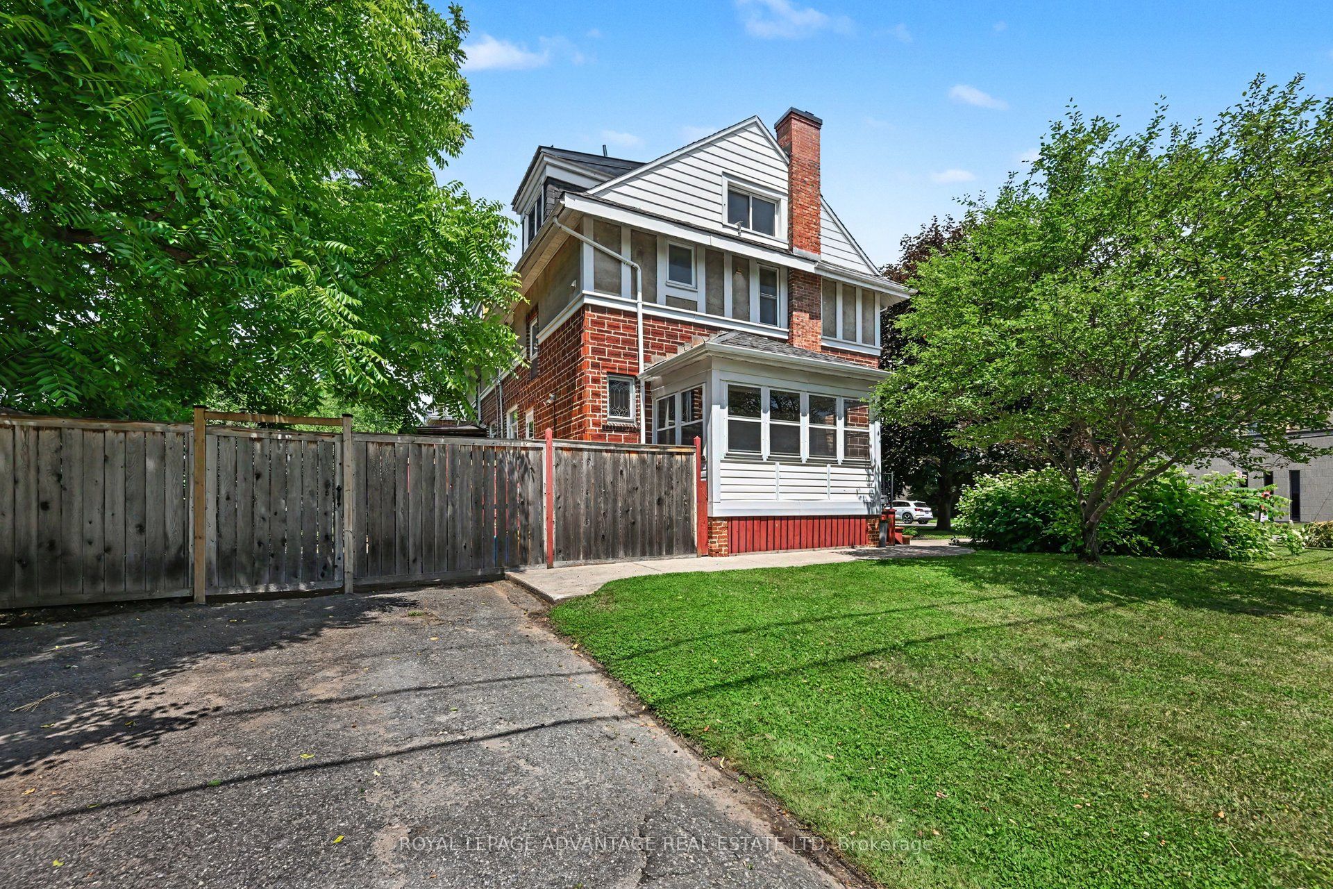14 Beckwith Street E, Perth, ON K7H 1B3 photo 2