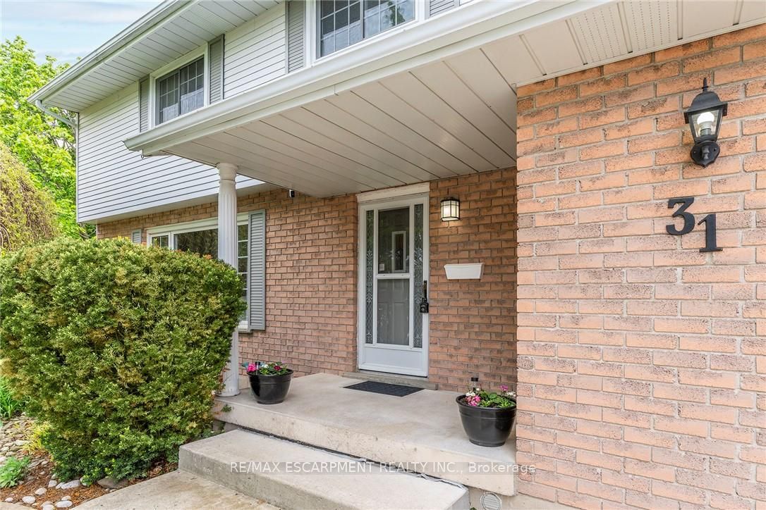 31 Blackfriar Lane, Brantford, ON N3R 7M2 photo 3