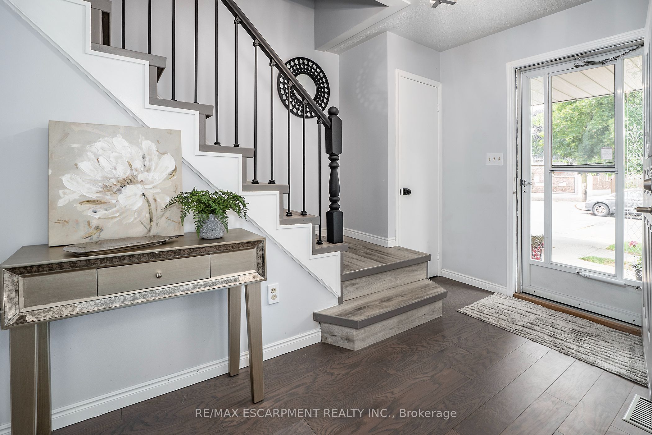 31 Blackfriar Lane, Brantford, ON N3R 7M2 photo 5