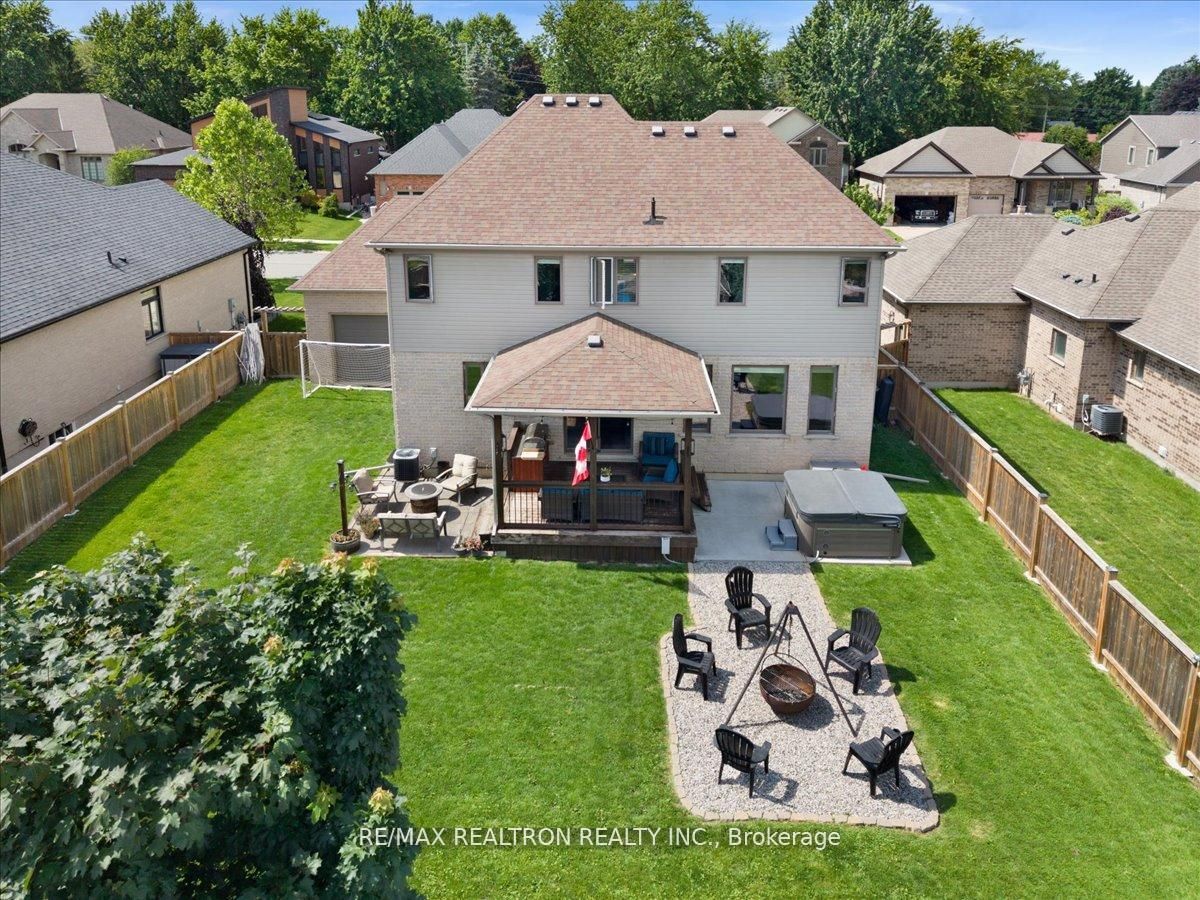 177 MARTIN Drive, Middlesex Centre, ON N0M 2A0 photo 2