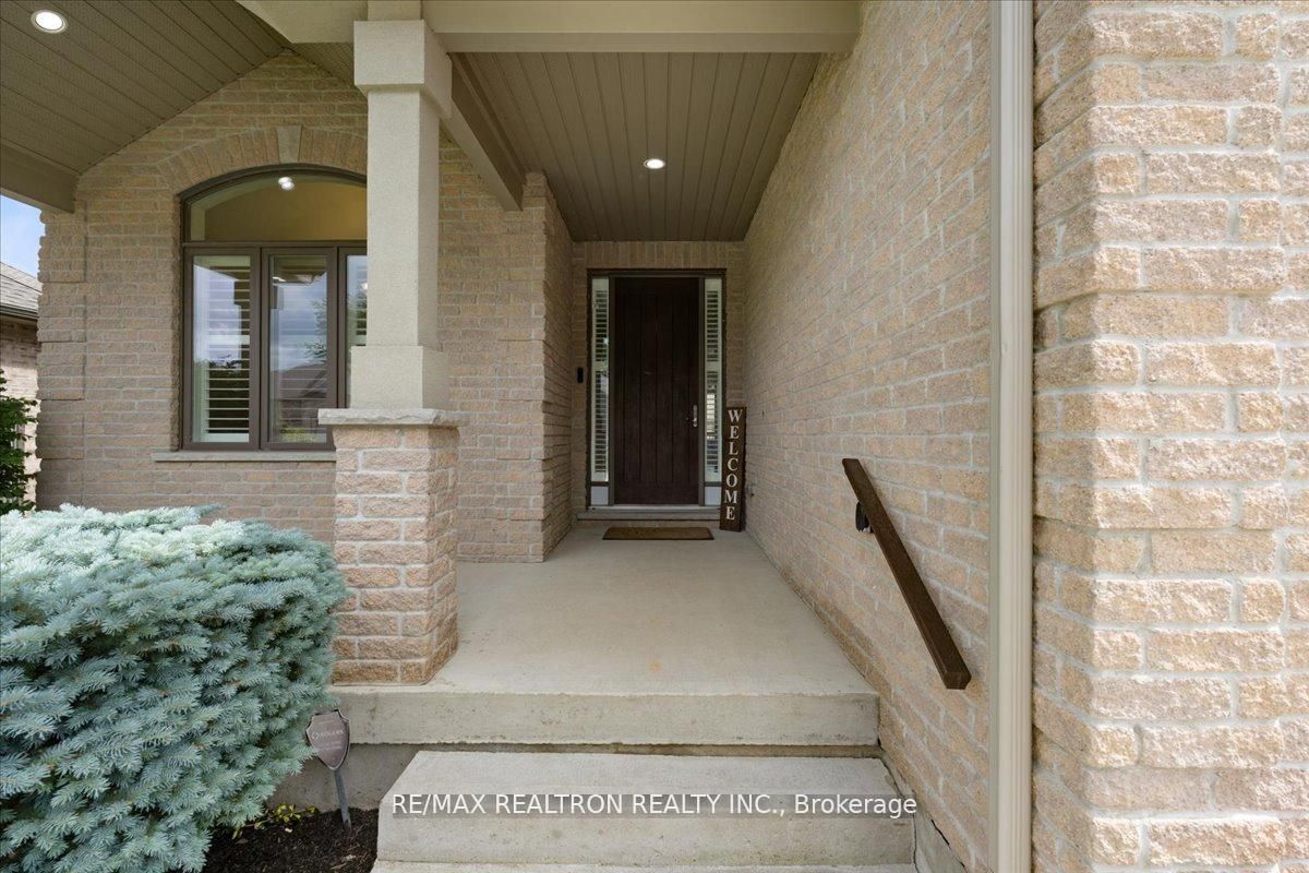 177 MARTIN Drive, Middlesex Centre, ON N0M 2A0 photo 3
